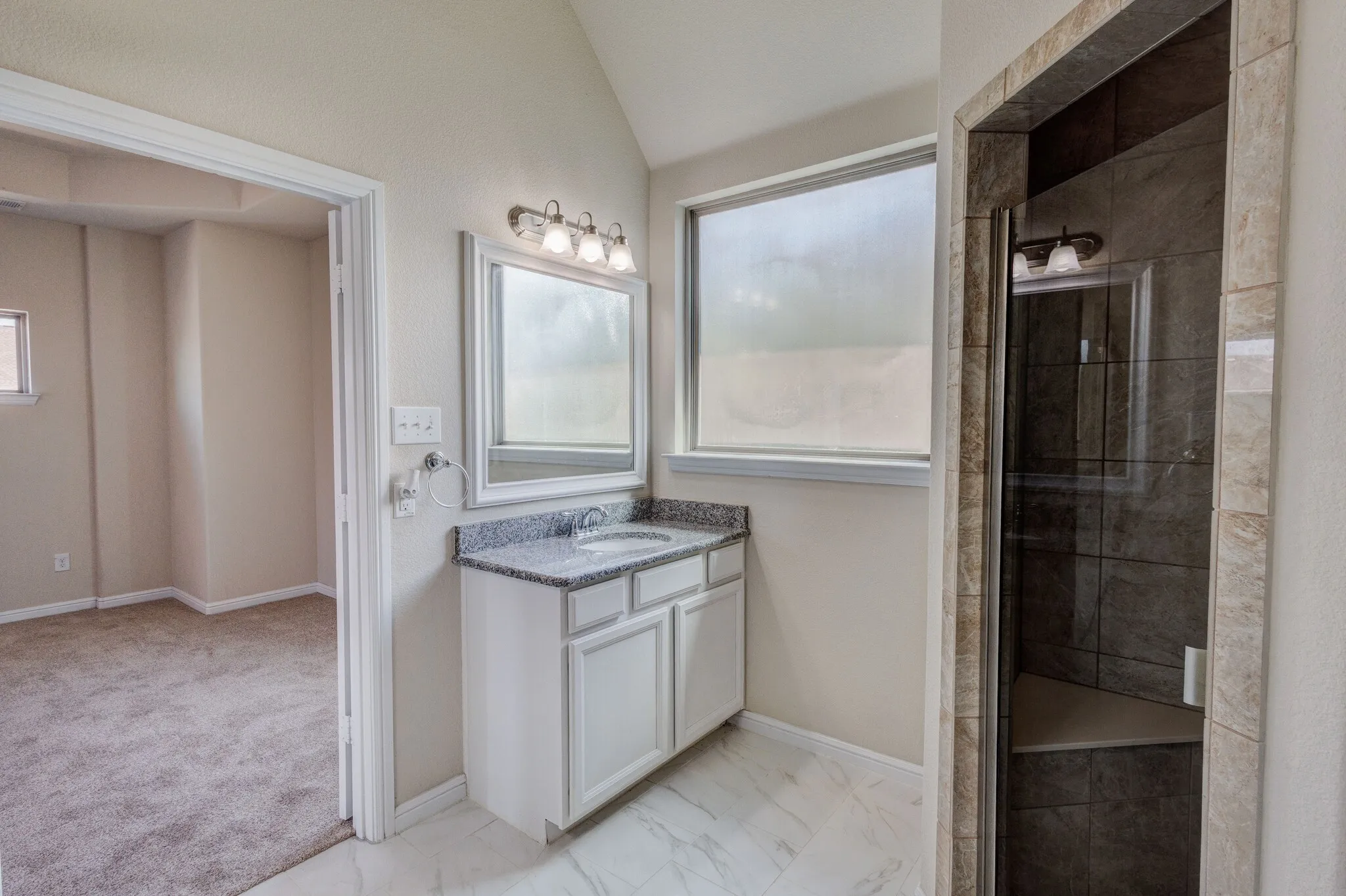Single Family Residence For Sale in Tarrant County , 3625 Plum Vista Place, Arlington, Texas 76005, 4 Bedroom, 3 Bathroom, 2 Garage spaces, 2,937 Sqft, built in 2014, mls#21280146, Real Estate Agent in Arlington, Homes For Sale in Tarrant county, Homes For Sale in Arlington, Realtor in Arlington Texas, Real Estate Brokerage Independent Realty Texas, Luminita Cordes Realtor