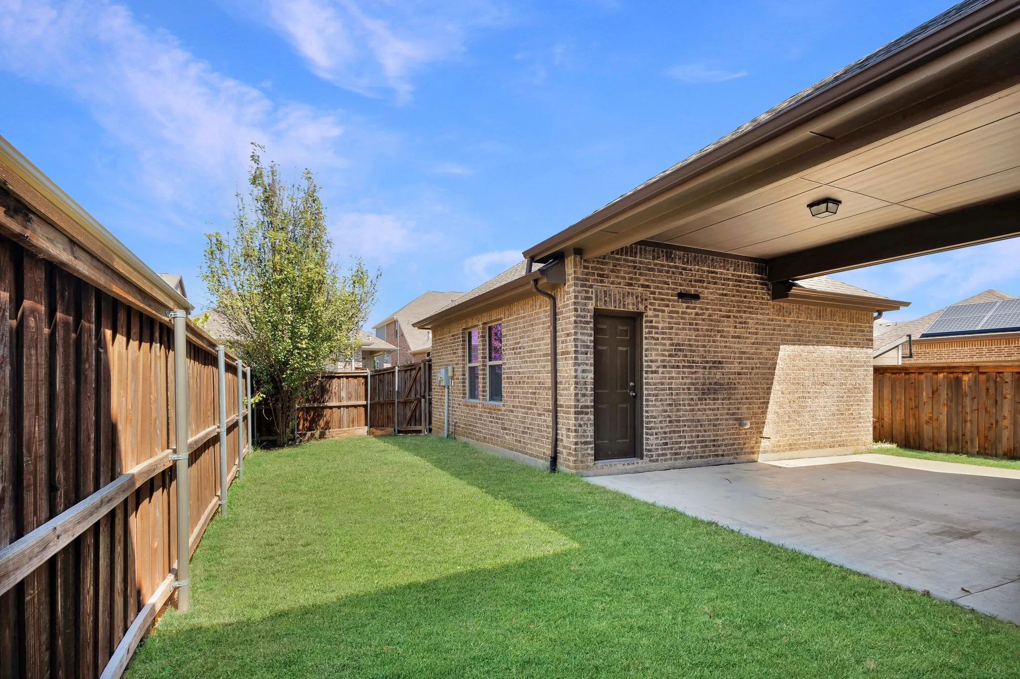 Single Family Residence For Sale in Tarrant County , 3625 Plum Vista Place, Arlington, Texas 76005, 4 Bedroom, 3 Bathroom, 2 Garage spaces, 2,937 Sqft, built in 2014, mls#21280146, Real Estate Agent in Arlington, Homes For Sale in Tarrant county, Homes For Sale in Arlington, Realtor in Arlington Texas, Real Estate Brokerage Independent Realty Texas, Luminita Cordes Realtor