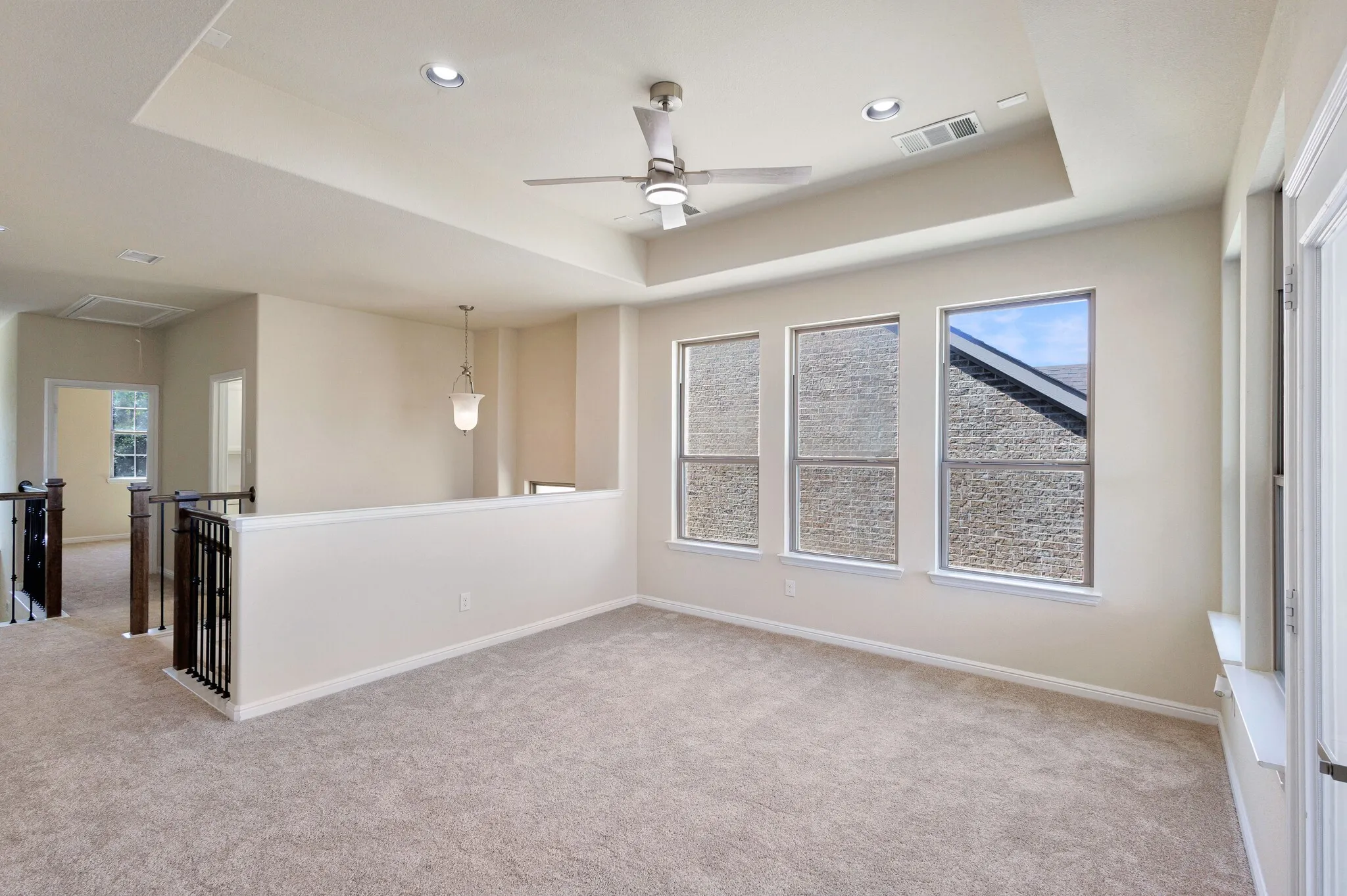 Single Family Residence For Sale in Tarrant County , 3625 Plum Vista Place, Arlington, Texas 76005, 4 Bedroom, 3 Bathroom, 2 Garage spaces, 2,937 Sqft, built in 2014, mls#21280146, Real Estate Agent in Arlington, Homes For Sale in Tarrant county, Homes For Sale in Arlington, Realtor in Arlington Texas, Real Estate Brokerage Independent Realty Texas, Luminita Cordes Realtor
