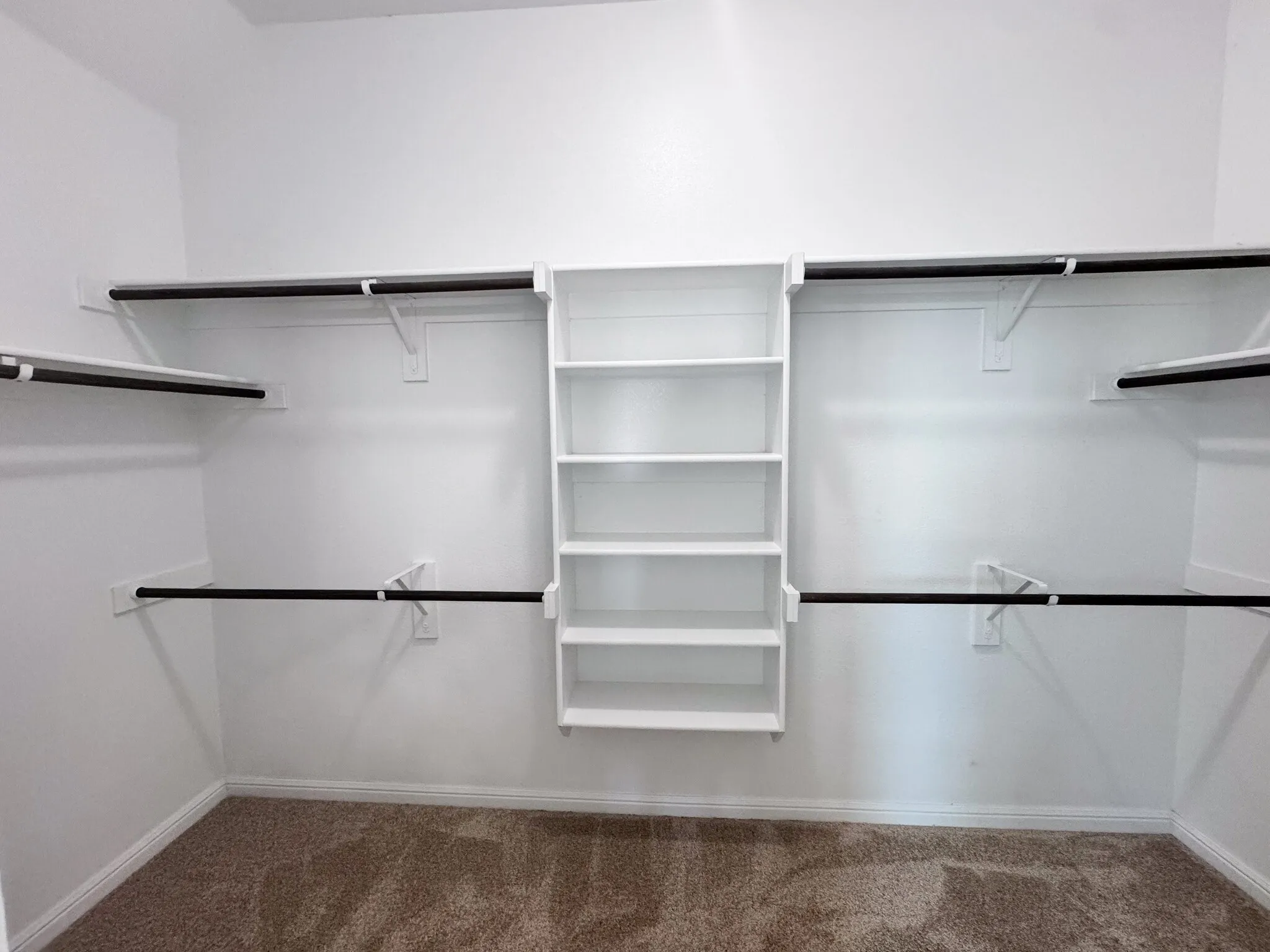 Single Family Residence For Sale in Tarrant County , 3625 Plum Vista Place, Arlington, Texas 76005, 4 Bedroom, 3 Bathroom, 2 Garage spaces, 2,937 Sqft, built in 2014, mls#21280146, Real Estate Agent in Arlington, Homes For Sale in Tarrant county, Homes For Sale in Arlington, Realtor in Arlington Texas, Real Estate Brokerage Independent Realty Texas, Luminita Cordes Realtor