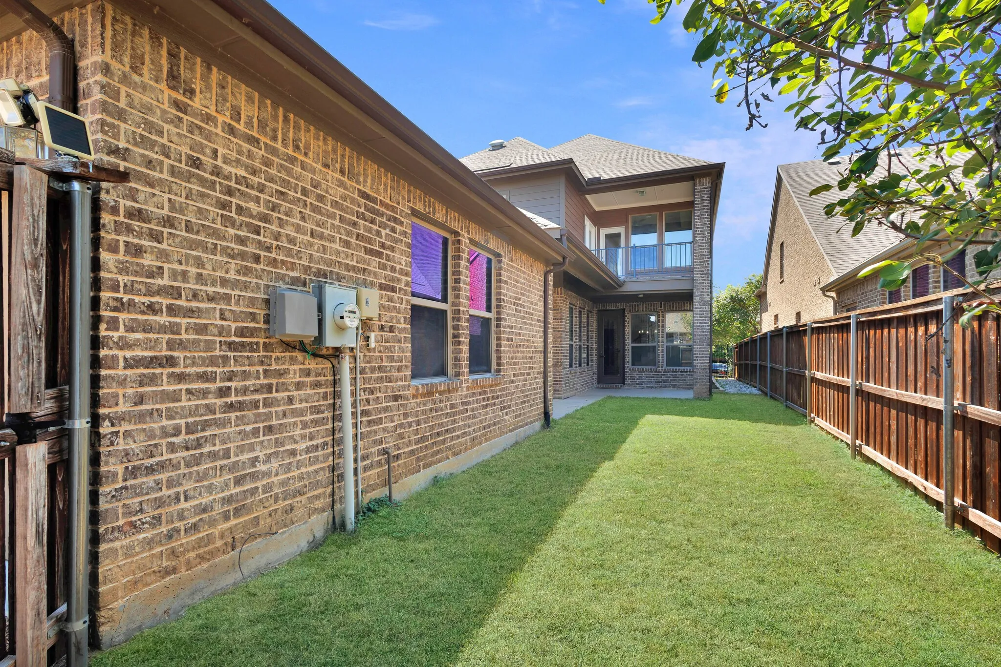 Single Family Residence For Sale in Tarrant County , 3625 Plum Vista Place, Arlington, Texas 76005, 4 Bedroom, 3 Bathroom, 2 Garage spaces, 2,937 Sqft, built in 2014, mls#21280146, Real Estate Agent in Arlington, Homes For Sale in Tarrant county, Homes For Sale in Arlington, Realtor in Arlington Texas, Real Estate Brokerage Independent Realty Texas, Luminita Cordes Realtor