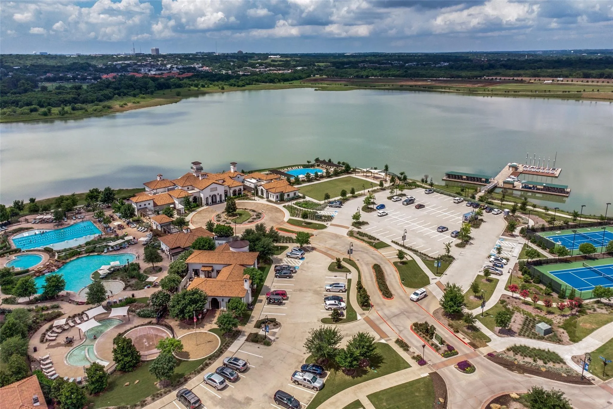 Single Family Residence For Sale in Tarrant County , 3625 Plum Vista Place, Arlington, Texas 76005, 4 Bedroom, 3 Bathroom, 2 Garage spaces, 2,937 Sqft, built in 2014, mls#21280146, Real Estate Agent in Arlington, Homes For Sale in Tarrant county, Homes For Sale in Arlington, Realtor in Arlington Texas, Real Estate Brokerage Independent Realty Texas, Luminita Cordes Realtor