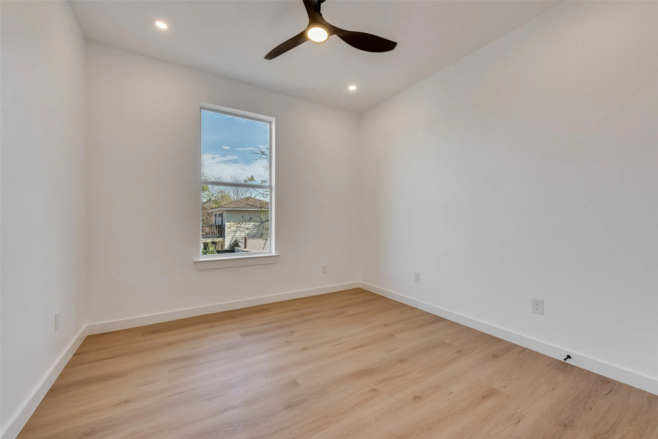 Duplex For Sale in Dallas County , 632-634 Melba Street, Dallas, Texas 75208, 6 Bedroom, 6 Bathroom, 4 Garage spaces, 0 Sqft, built in 2024, mls#21280696, Real Estate Agent in Dallas, Homes For Sale in Dallas county, Homes For Sale in Dallas, Realtor in Dallas Texas, Real Estate Brokerage Independent Realty Texas, Luminita Cordes Realtor