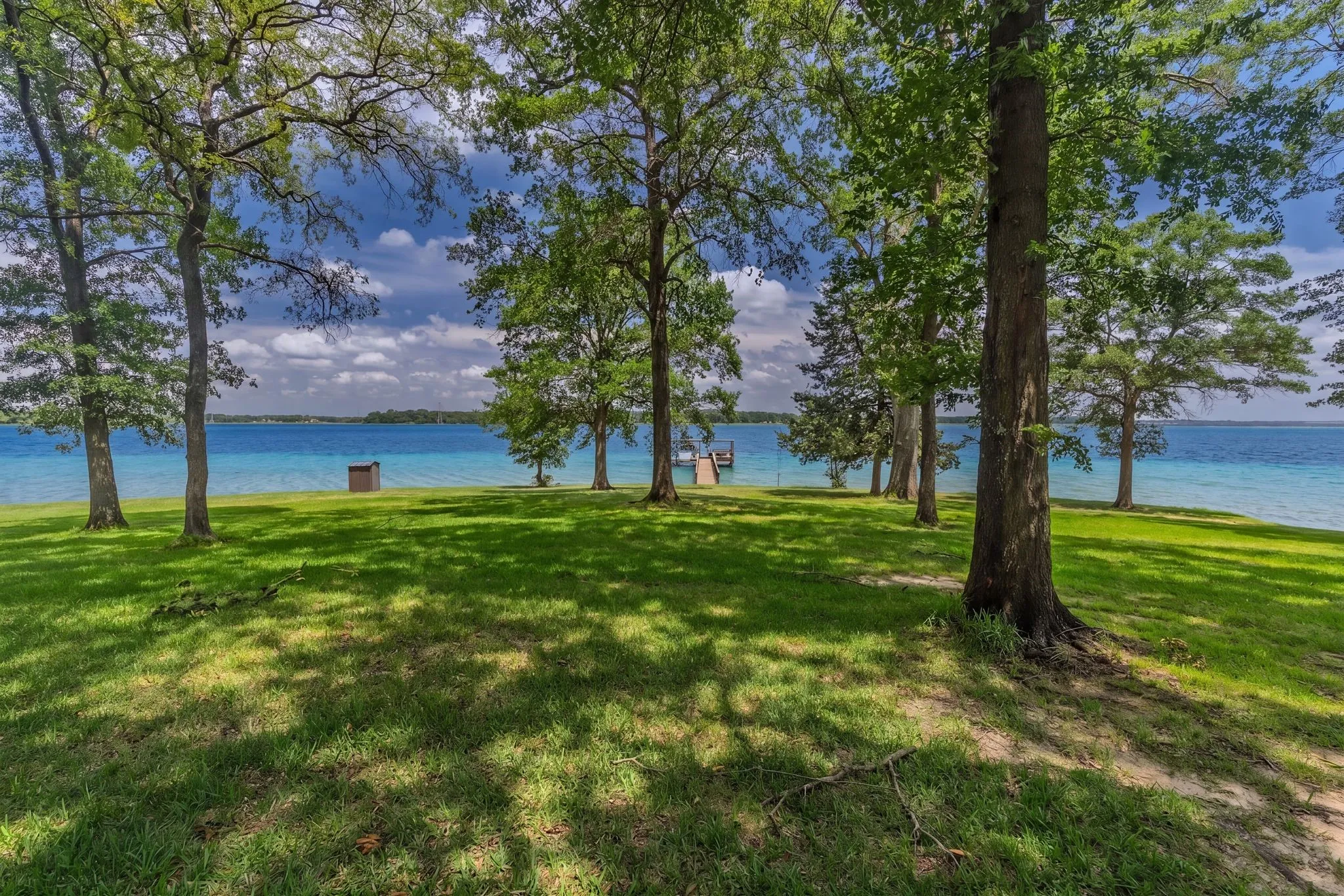 Single Family Residence For Sale in Rains County , 1185 Rs County Road 3503, Emory, Texas 75440, 3 Bedrooms, 3 Bathrooms, 4 Garage spaces, 2,766 Sqft, built in 1997, Price $998,000, mls#21280451, Real Estate Agent in Emory, Homes For Sale in Rains county, Homes For Sale in Emory, Realtor in Emory Texas, Real Estate Brokerage Independent Realty Texas, Luminita Cordes Realtor
