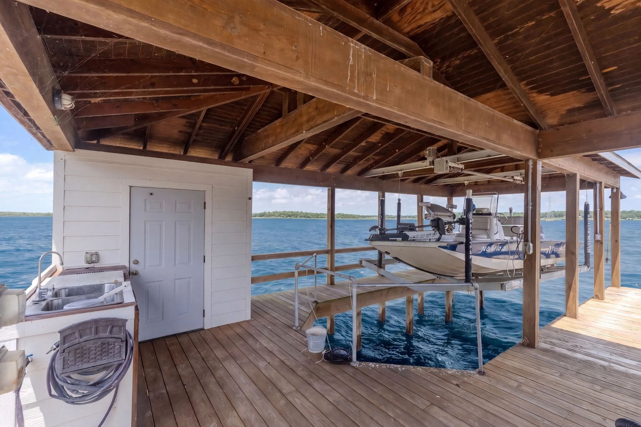 Single Family Residence For Sale in Rains County , 1185 Rs County Road 3503, Emory, Texas 75440, 3 Bedrooms, 3 Bathrooms, 4 Garage spaces, 2,766 Sqft, built in 1997, Price $998,000, mls#21280451, Real Estate Agent in Emory, Homes For Sale in Rains county, Homes For Sale in Emory, Realtor in Emory Texas, Real Estate Brokerage Independent Realty Texas, Luminita Cordes Realtor