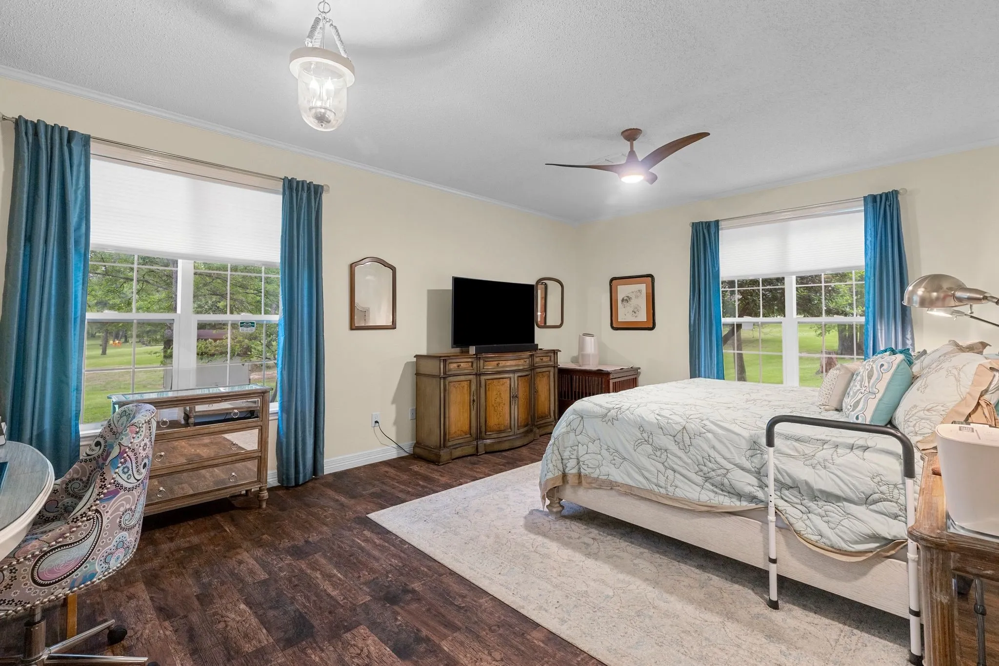 Single Family Residence For Sale in Rains County , 1185 Rs County Road 3503, Emory, Texas 75440, 3 Bedrooms, 3 Bathrooms, 4 Garage spaces, 2,766 Sqft, built in 1997, Price $998,000, mls#21280451, Real Estate Agent in Emory, Homes For Sale in Rains county, Homes For Sale in Emory, Realtor in Emory Texas, Real Estate Brokerage Independent Realty Texas, Luminita Cordes Realtor