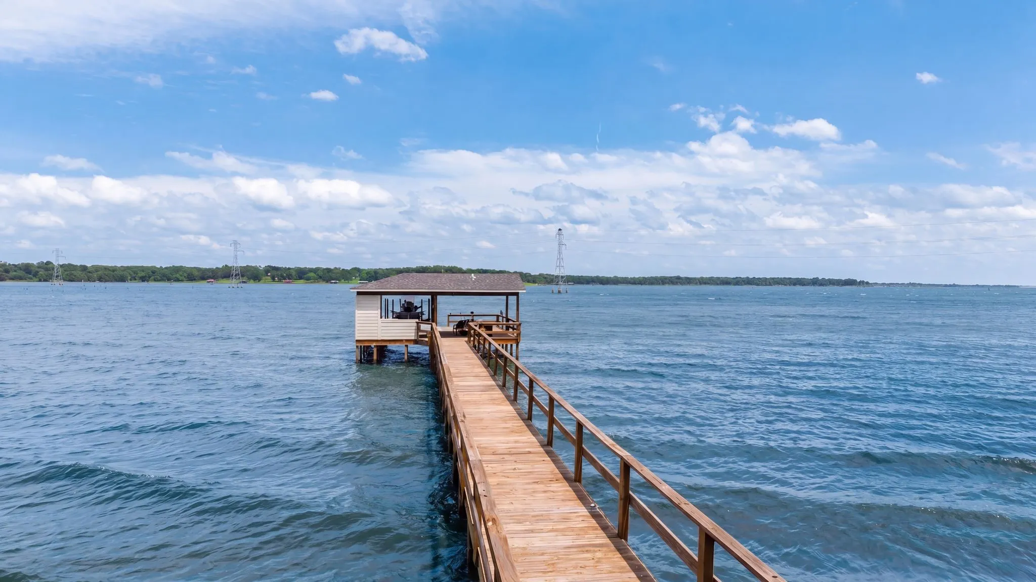 Single Family Residence For Sale in Rains County , 1185 Rs County Road 3503, Emory, Texas 75440, 3 Bedrooms, 3 Bathrooms, 4 Garage spaces, 2,766 Sqft, built in 1997, Price $998,000, mls#21280451, Real Estate Agent in Emory, Homes For Sale in Rains county, Homes For Sale in Emory, Realtor in Emory Texas, Real Estate Brokerage Independent Realty Texas, Luminita Cordes Realtor