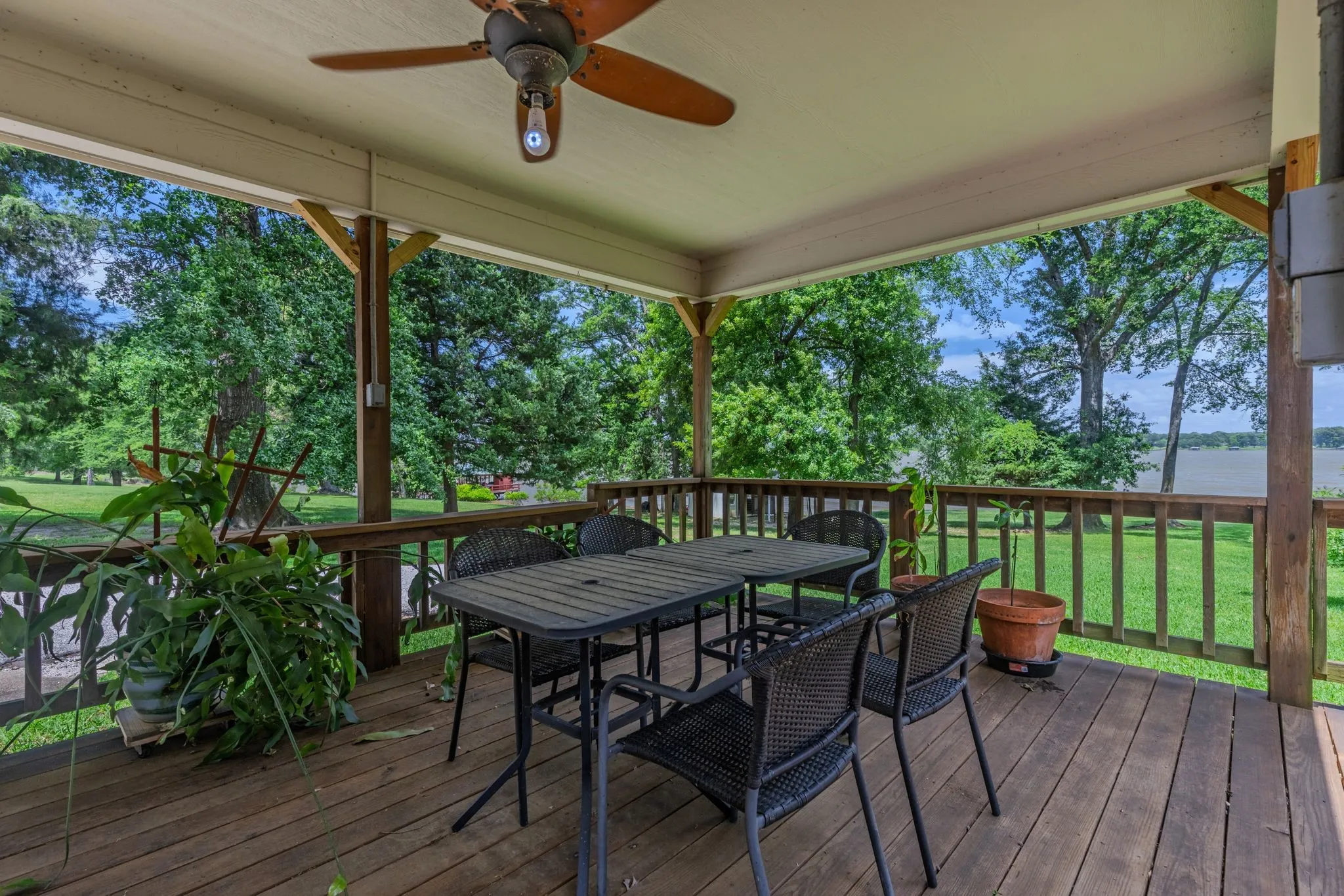 Single Family Residence For Sale in Rains County , 1185 Rs County Road 3503, Emory, Texas 75440, 3 Bedrooms, 3 Bathrooms, 4 Garage spaces, 2,766 Sqft, built in 1997, Price $998,000, mls#21280451, Real Estate Agent in Emory, Homes For Sale in Rains county, Homes For Sale in Emory, Realtor in Emory Texas, Real Estate Brokerage Independent Realty Texas, Luminita Cordes Realtor