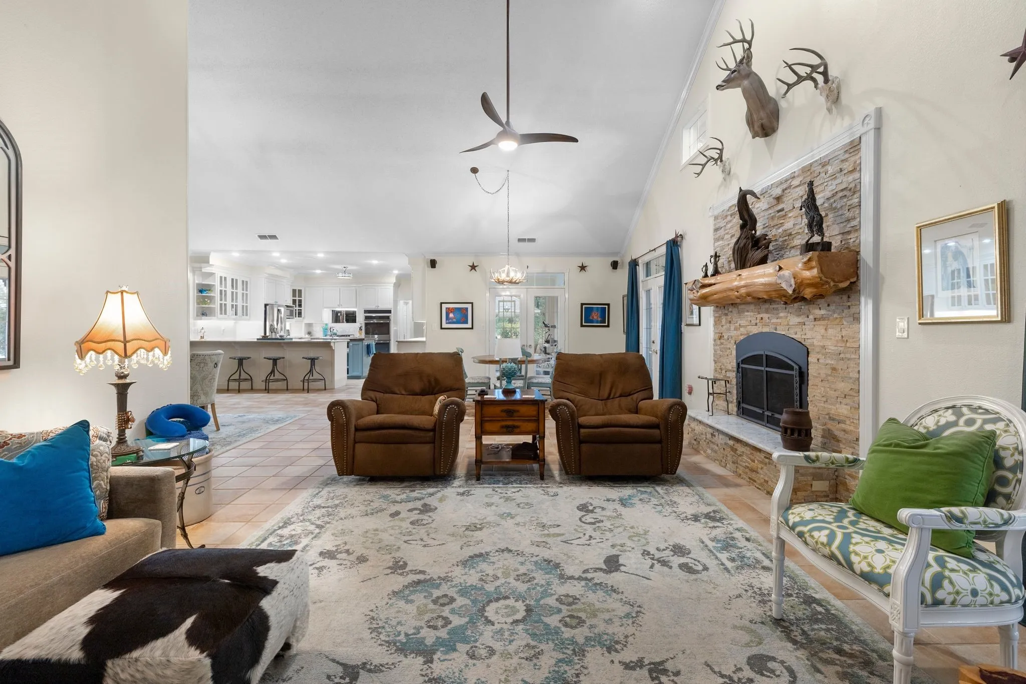 Single Family Residence For Sale in Rains County , 1185 Rs County Road 3503, Emory, Texas 75440, 3 Bedrooms, 3 Bathrooms, 4 Garage spaces, 2,766 Sqft, built in 1997, Price $998,000, mls#21280451, Real Estate Agent in Emory, Homes For Sale in Rains county, Homes For Sale in Emory, Realtor in Emory Texas, Real Estate Brokerage Independent Realty Texas, Luminita Cordes Realtor