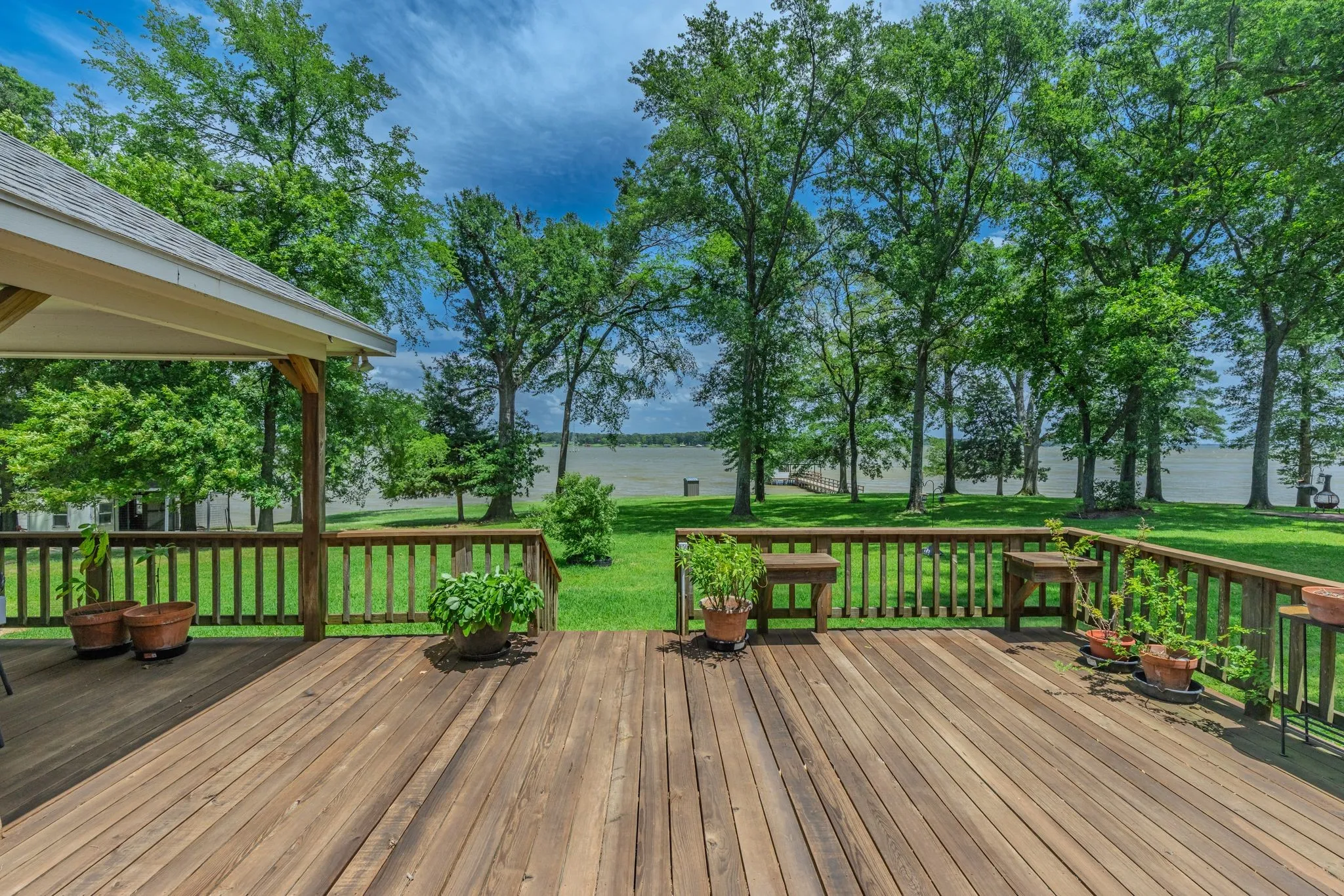 Single Family Residence For Sale in Rains County , 1185 Rs County Road 3503, Emory, Texas 75440, 3 Bedrooms, 3 Bathrooms, 4 Garage spaces, 2,766 Sqft, built in 1997, Price $998,000, mls#21280451, Real Estate Agent in Emory, Homes For Sale in Rains county, Homes For Sale in Emory, Realtor in Emory Texas, Real Estate Brokerage Independent Realty Texas, Luminita Cordes Realtor