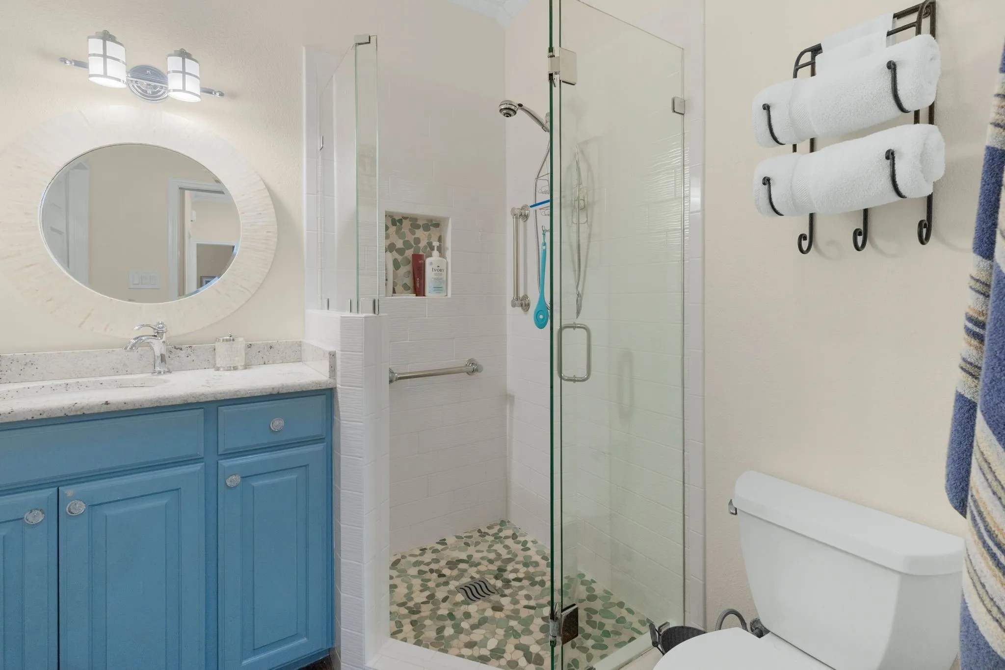 Single Family Residence For Sale in Rains County , 1185 Rs County Road 3503, Emory, Texas 75440, 3 Bedrooms, 3 Bathrooms, 4 Garage spaces, 2,766 Sqft, built in 1997, Price $998,000, mls#21280451, Real Estate Agent in Emory, Homes For Sale in Rains county, Homes For Sale in Emory, Realtor in Emory Texas, Real Estate Brokerage Independent Realty Texas, Luminita Cordes Realtor