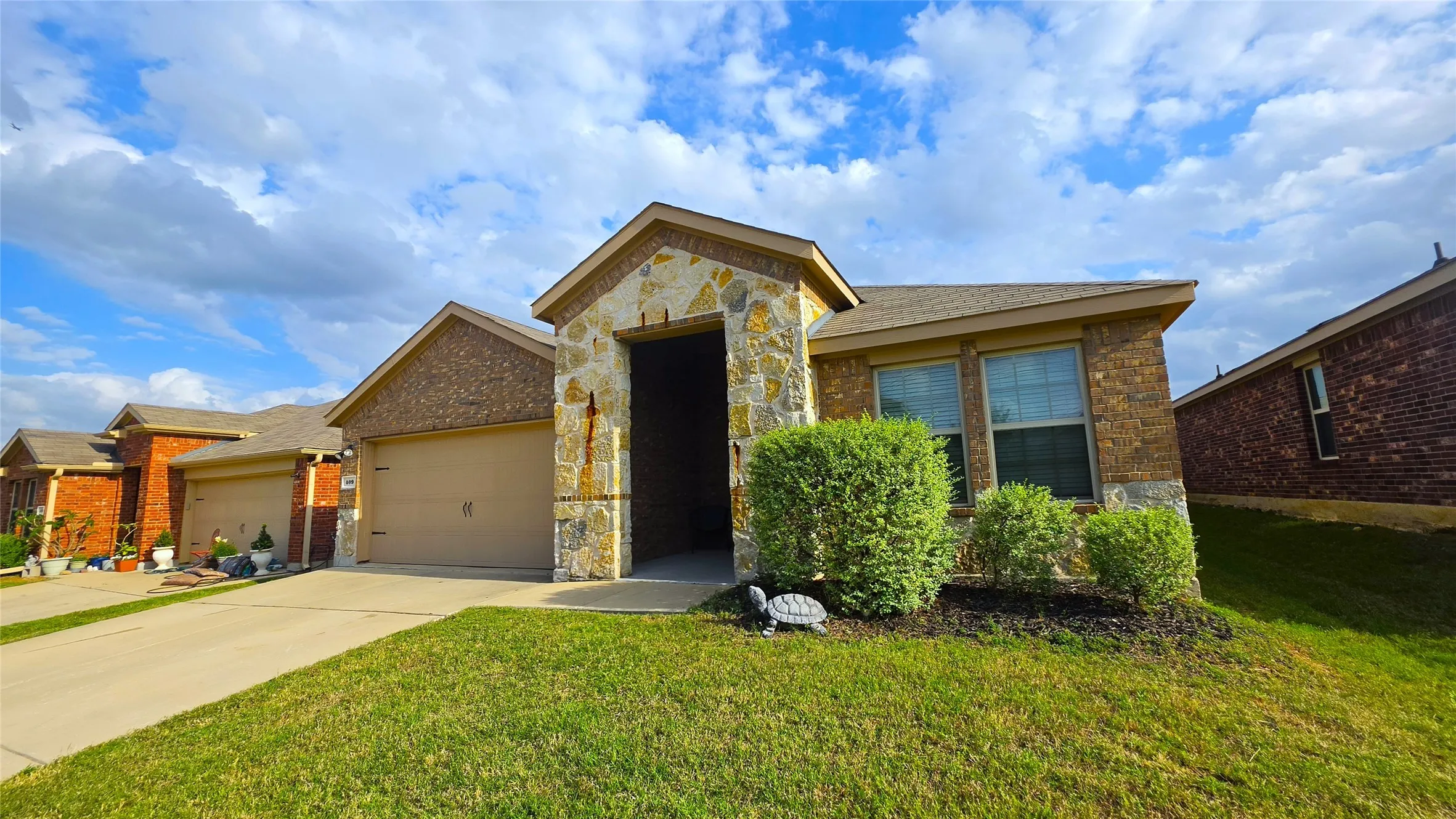 Single Family Residence For Rent in Denton County , 409 Samuel Street, Denton, Texas 76207, 4 Bedroom, 2 Bathroom, 2 Garage spaces, 1,779 Sqft, built in 2020, mls#21280698, Real Estate Agent in Denton, Homes For Rent in Denton county, Homes For Rent in Denton, Realtor in Denton Texas, Real Estate Brokerage Independent Realty Texas, Luminita Cordes Realtor