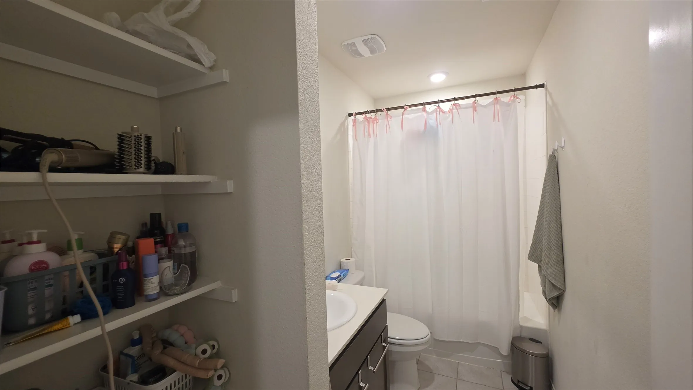 Single Family Residence For Rent in Denton County , 409 Samuel Street, Denton, Texas 76207, 4 Bedroom, 2 Bathroom, 2 Garage spaces, 1,779 Sqft, built in 2020, mls#21280698, Real Estate Agent in Denton, Homes For Rent in Denton county, Homes For Rent in Denton, Realtor in Denton Texas, Real Estate Brokerage Independent Realty Texas, Luminita Cordes Realtor