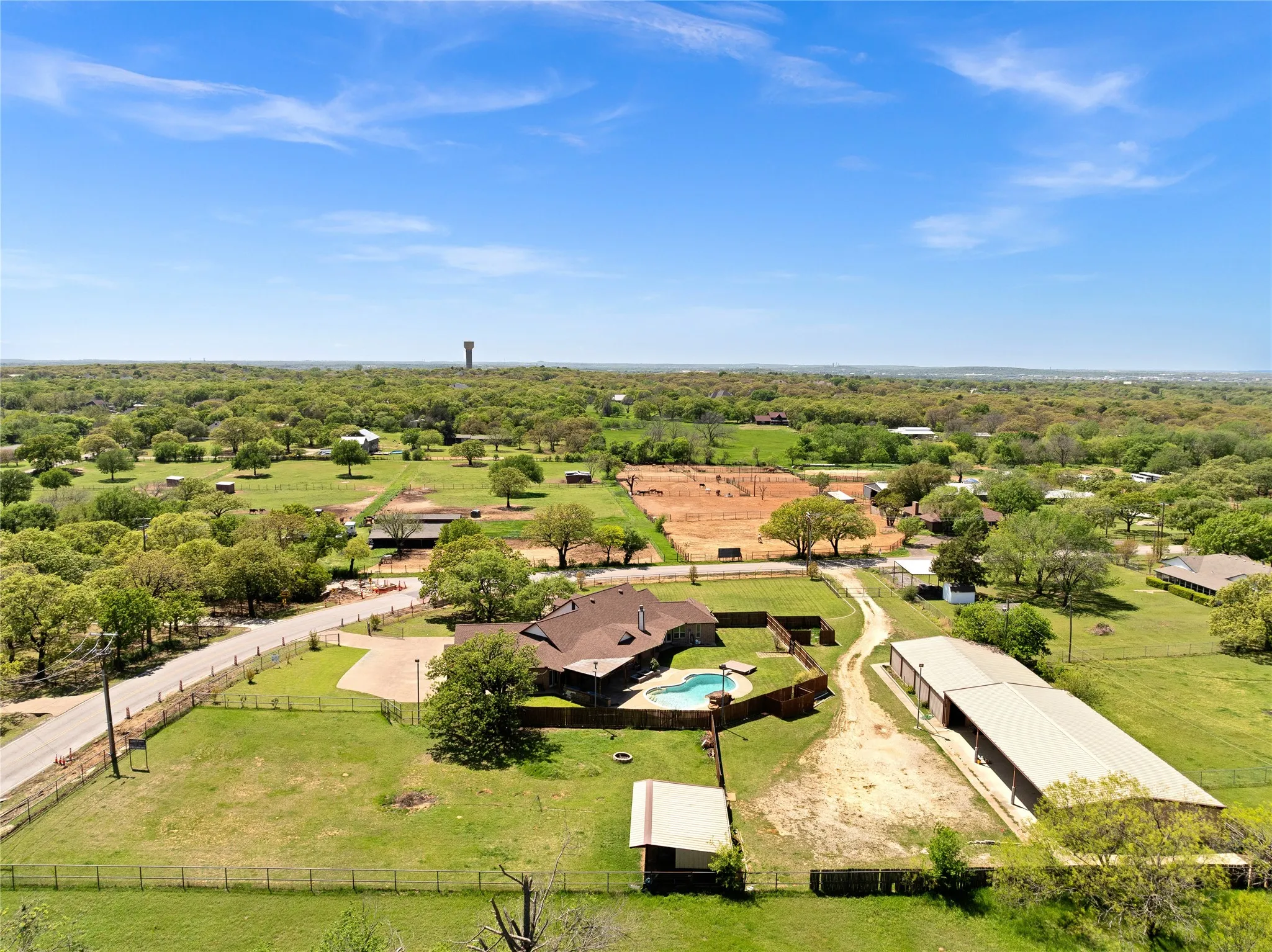 Single Family Residence For Sale in Tarrant County , 4031 Burleson Retta Road, Burleson, Texas 76028, 5 Bedroom, 4 Bathroom, 3 Garage spaces, 3,291 Sqft, built in 2005, mls#21272734, Real Estate Agent in Burleson, Homes For Sale in Tarrant county, Homes For Sale in Burleson, Realtor in Burleson Texas, Real Estate Brokerage Independent Realty Texas, Luminita Cordes Realtor