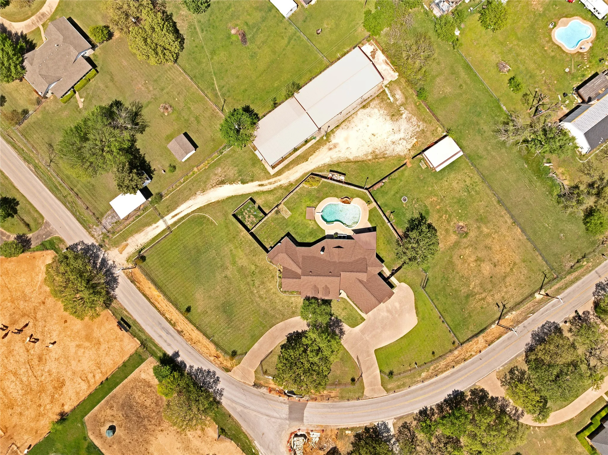 Single Family Residence For Sale in Tarrant County , 4031 Burleson Retta Road, Burleson, Texas 76028, 5 Bedroom, 4 Bathroom, 3 Garage spaces, 3,291 Sqft, built in 2005, mls#21272734, Real Estate Agent in Burleson, Homes For Sale in Tarrant county, Homes For Sale in Burleson, Realtor in Burleson Texas, Real Estate Brokerage Independent Realty Texas, Luminita Cordes Realtor