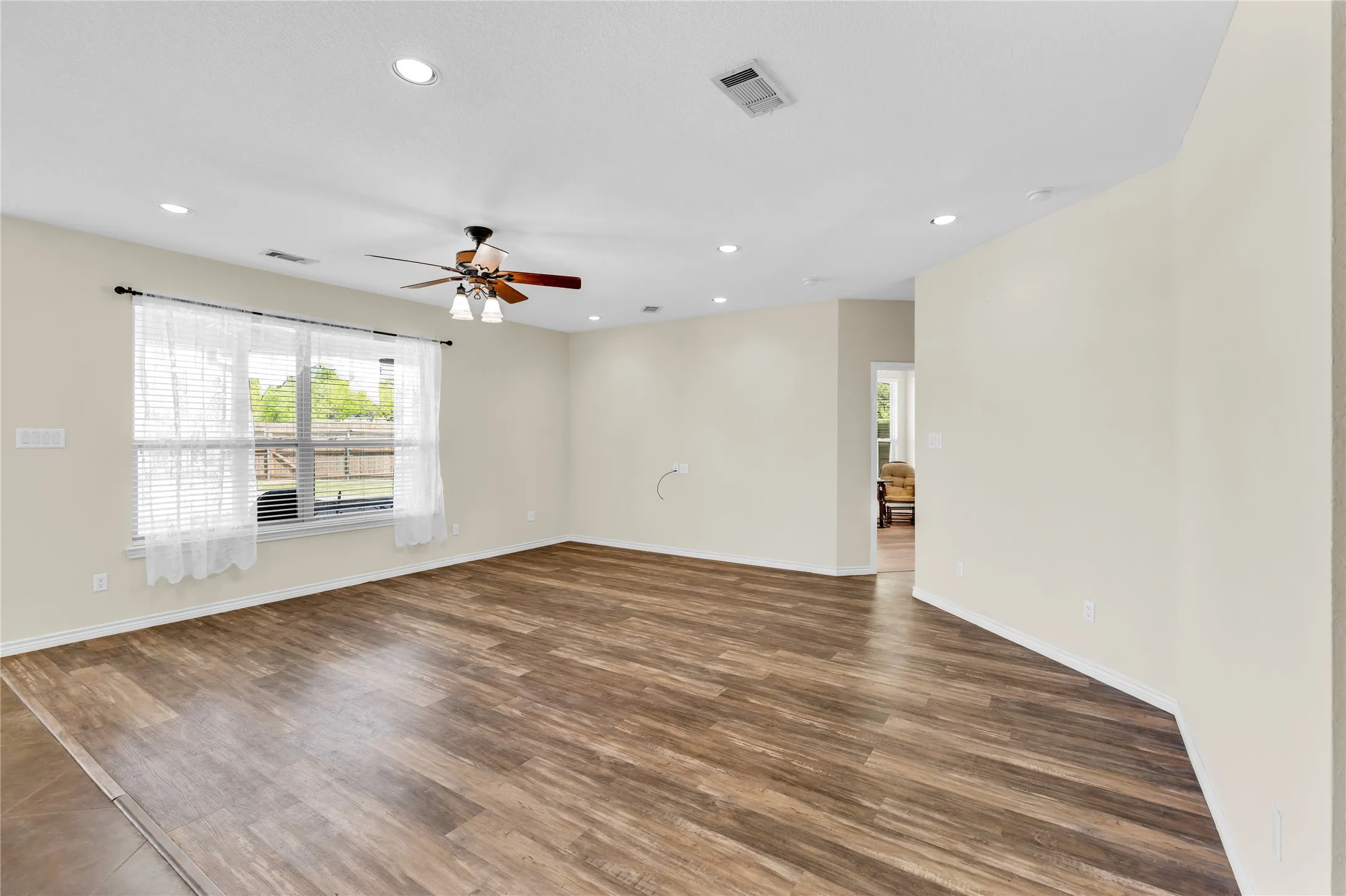 2nd living area