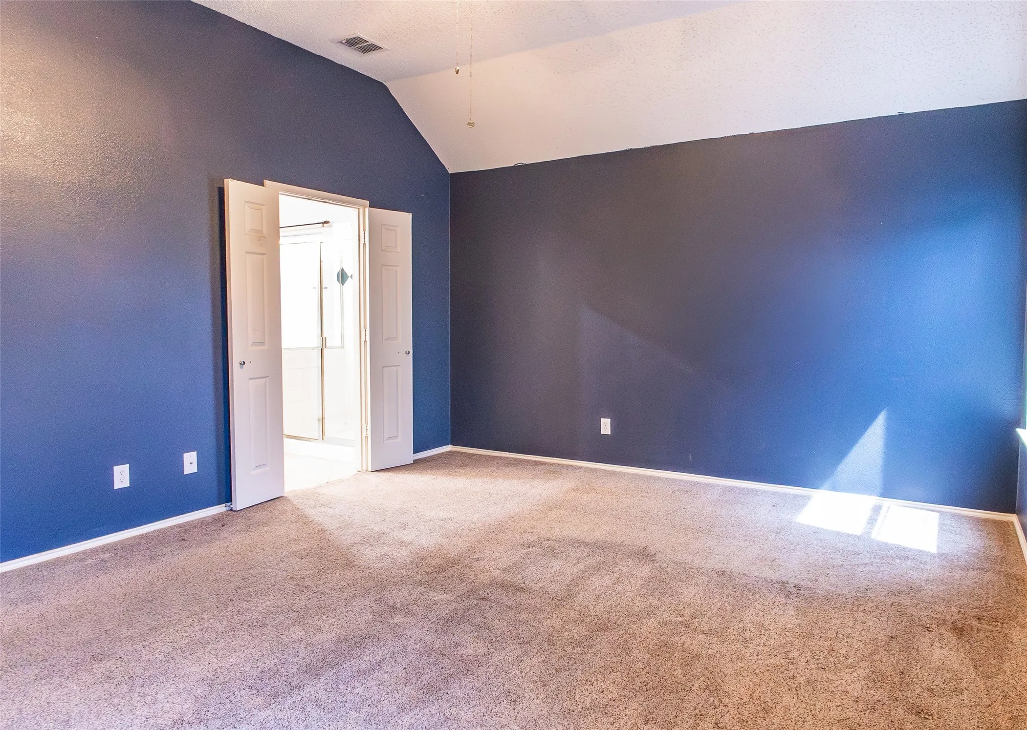 Single Family Residence For Sale in Denton County , 3105 Ottawa Lane, Denton, Texas 76210, 4 Bedroom, 3 Bathroom, 2 Garage spaces, 2,386 Sqft, built in 2000, mls#21280397, Real Estate Agent in Denton, Homes For Sale in Denton county, Homes For Sale in Denton, Realtor in Denton Texas, Real Estate Brokerage Independent Realty Texas, Luminita Cordes Realtor