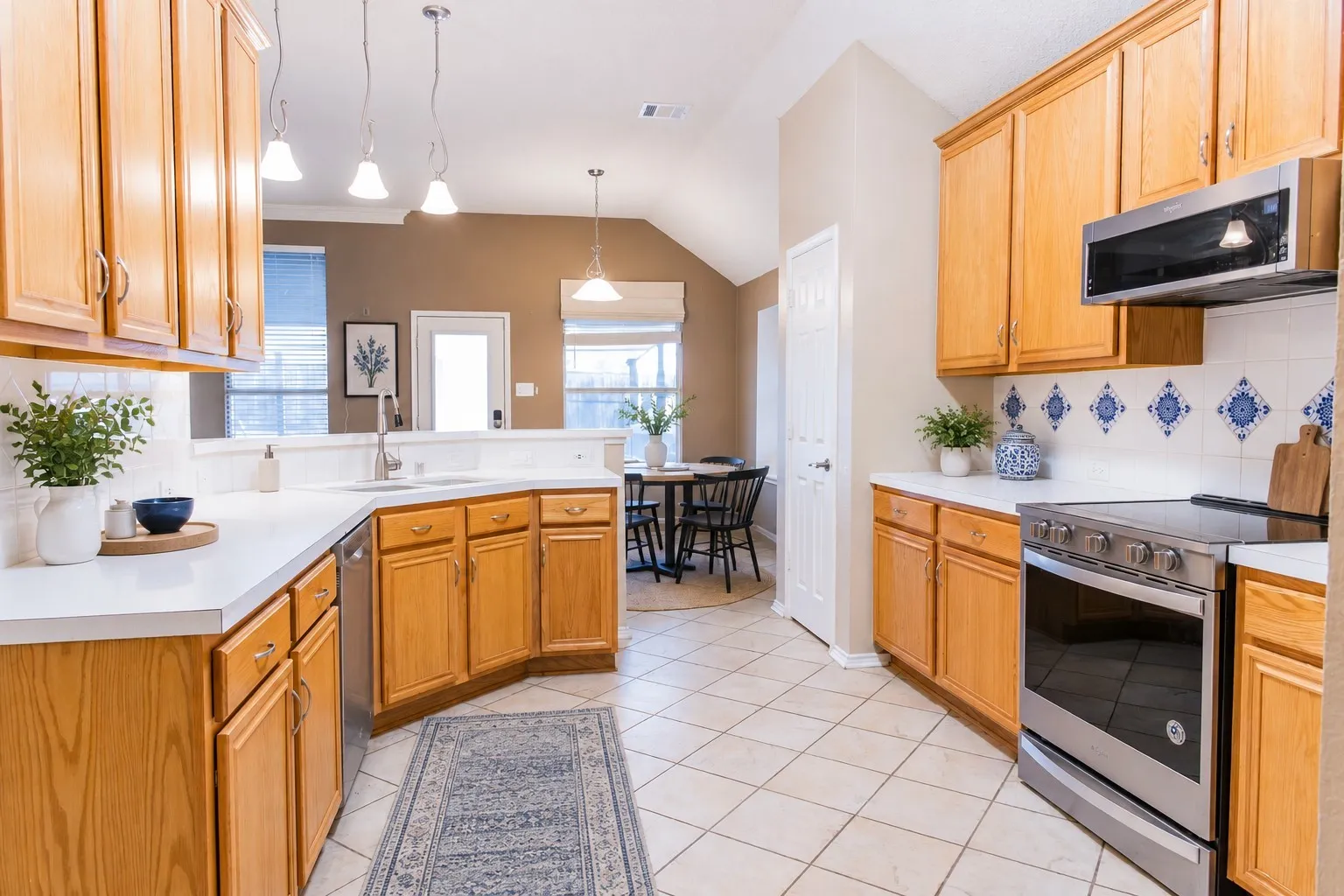 *Virtual Staging