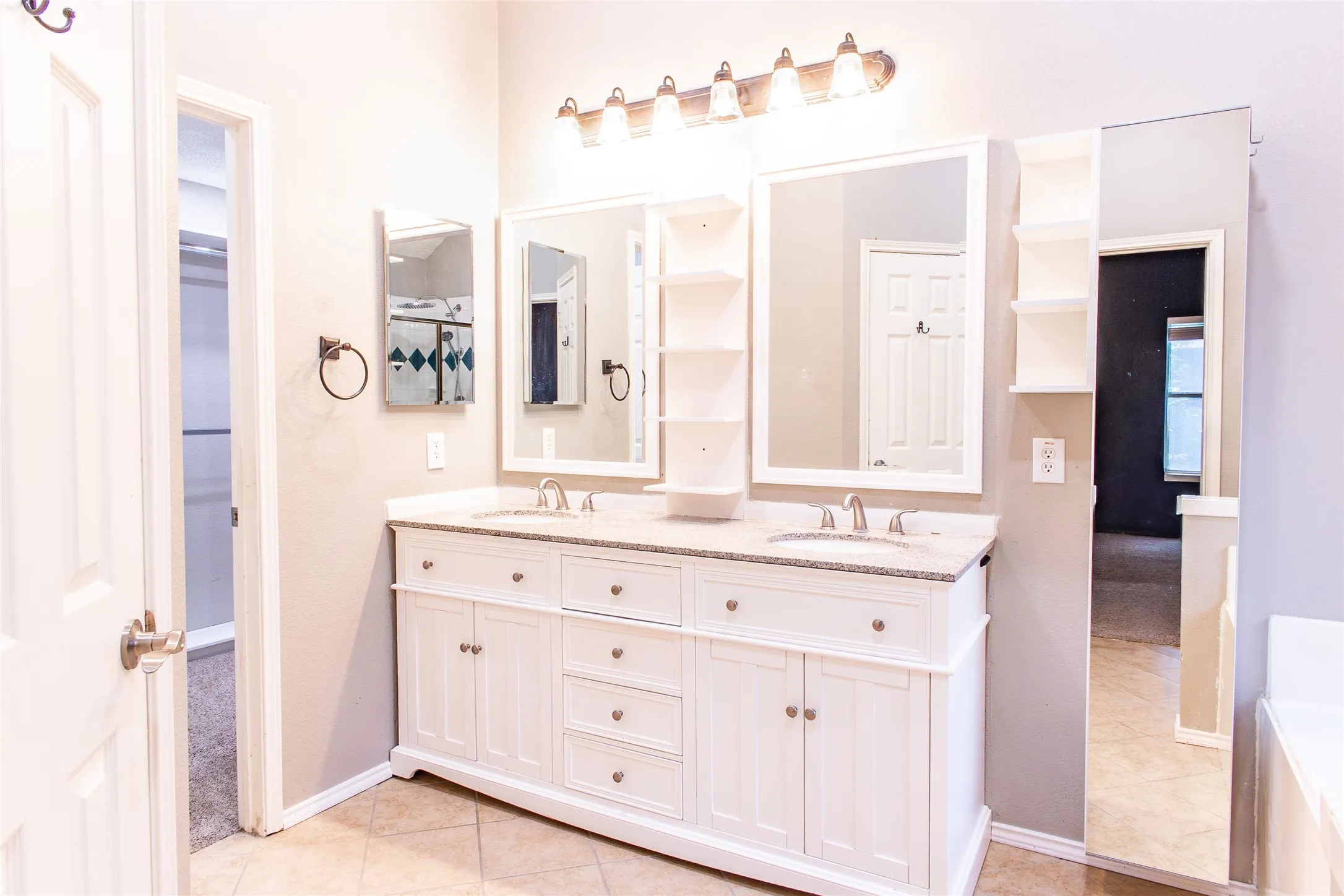 Single Family Residence For Sale in Denton County , 3105 Ottawa Lane, Denton, Texas 76210, 4 Bedroom, 3 Bathroom, 2 Garage spaces, 2,386 Sqft, built in 2000, mls#21280397, Real Estate Agent in Denton, Homes For Sale in Denton county, Homes For Sale in Denton, Realtor in Denton Texas, Real Estate Brokerage Independent Realty Texas, Luminita Cordes Realtor