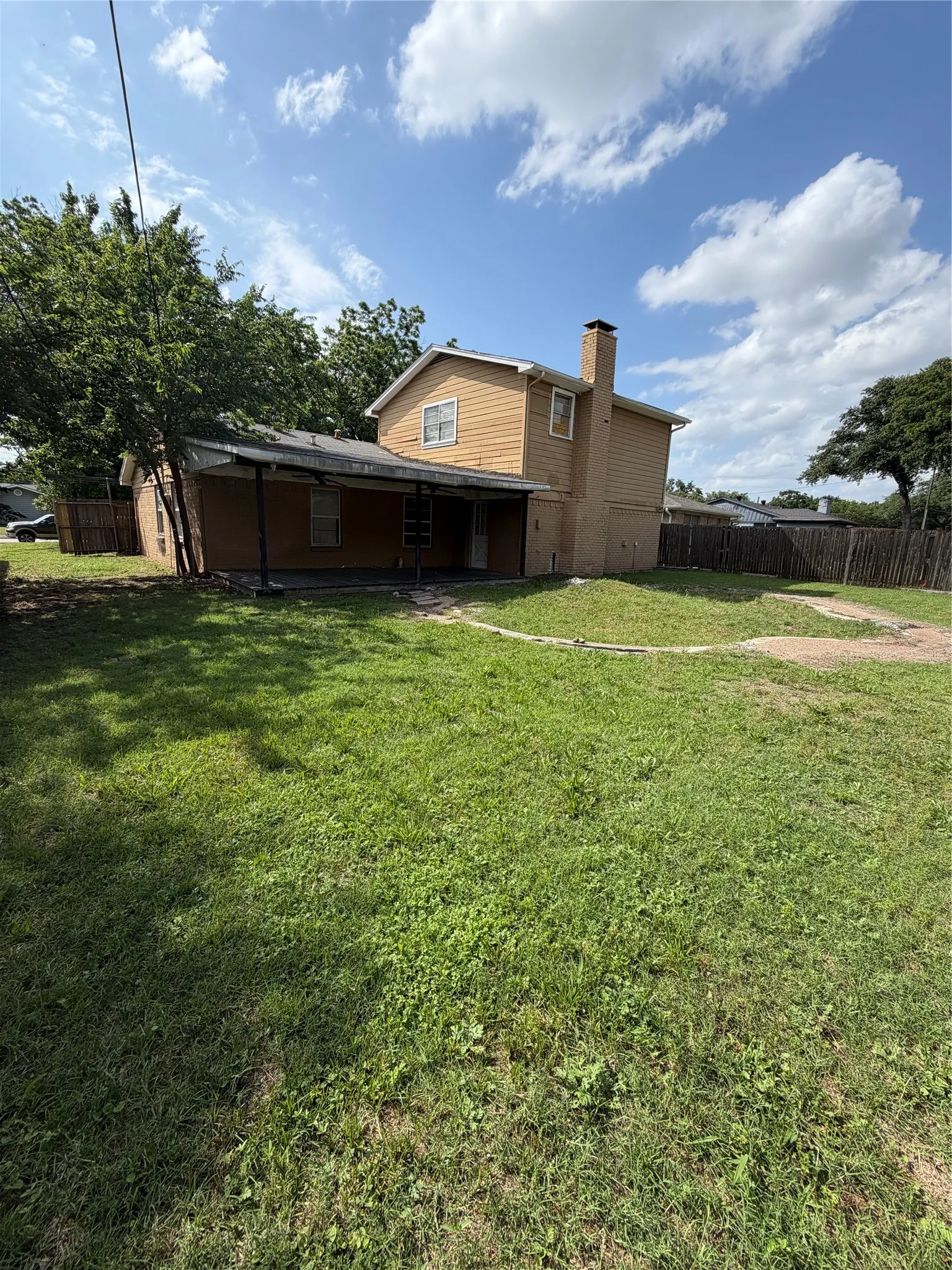 Single Family Residence For Sale in Dallas County , 1908 Somerville Drive, Richardson, Texas 75080, 4 Bedroom, 3 Bathroom, 2 Garage spaces, 2,262 Sqft, built in 1962, mls#21280705, Real Estate Agent in Richardson, Homes For Sale in Dallas county, Homes For Sale in Richardson, Realtor in Richardson Texas, Real Estate Brokerage Independent Realty Texas, Luminita Cordes Realtor