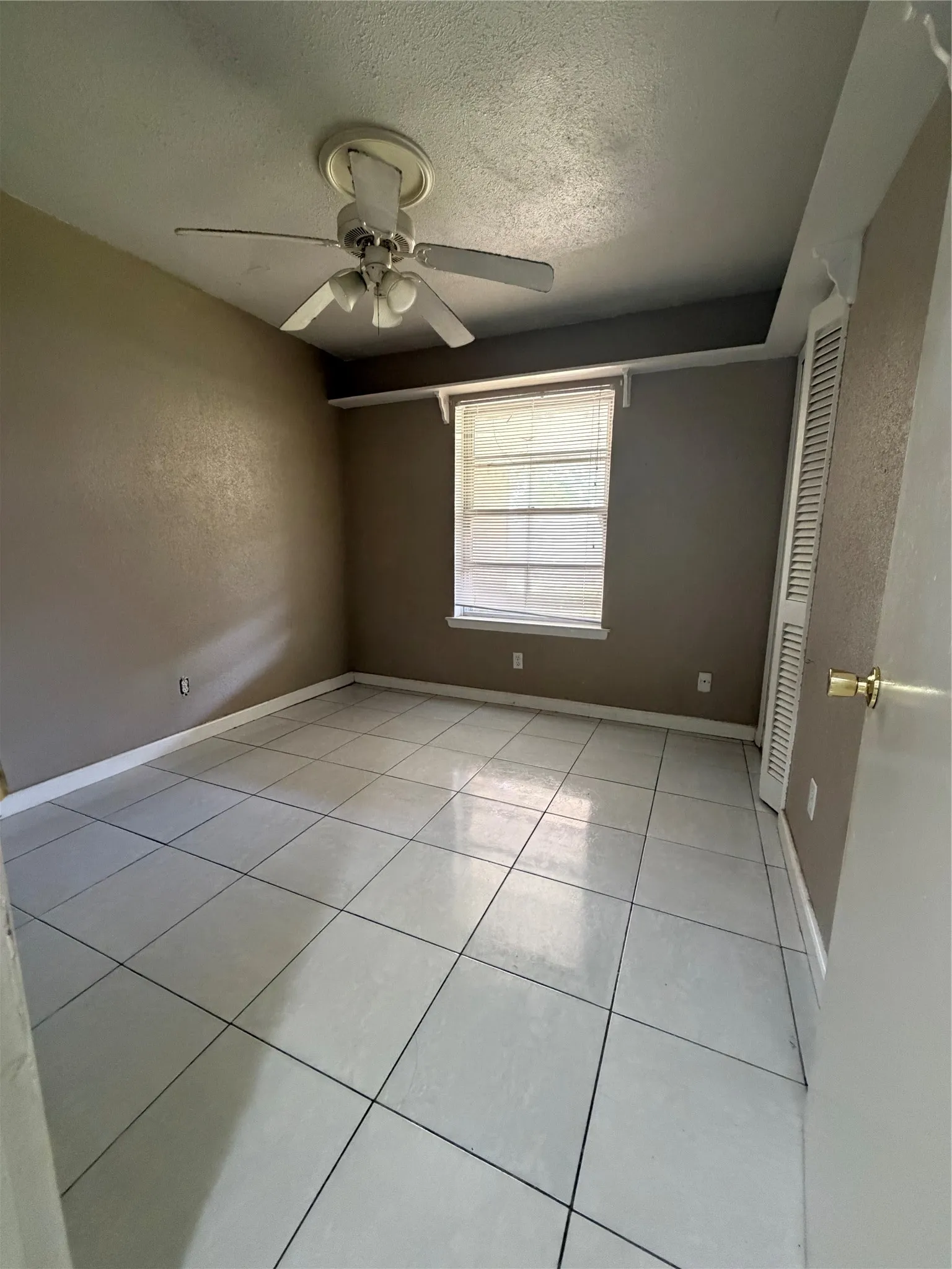 Single Family Residence For Sale in Dallas County , 1908 Somerville Drive, Richardson, Texas 75080, 4 Bedroom, 3 Bathroom, 2 Garage spaces, 2,262 Sqft, built in 1962, mls#21280705, Real Estate Agent in Richardson, Homes For Sale in Dallas county, Homes For Sale in Richardson, Realtor in Richardson Texas, Real Estate Brokerage Independent Realty Texas, Luminita Cordes Realtor