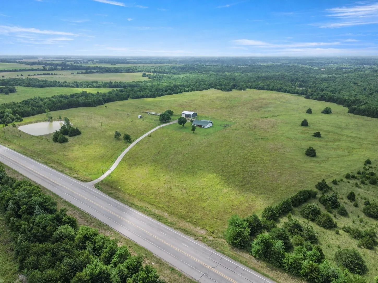 Farm For Sale in Lamar County , 20280 US Highway 82 W, Honey Grove, Texas 75446, 3 Bedrooms, 2 Bathrooms, Garage spaces, 2,255 Sqft, built in 2002, Price $1,400,000, mls#21280694, Real Estate Agent in Honey Grove, Homes For Sale in Lamar county, Homes For Sale in Honey Grove, Realtor in Honey Grove Texas, Real Estate Brokerage Independent Realty Texas, Luminita Cordes Realtor