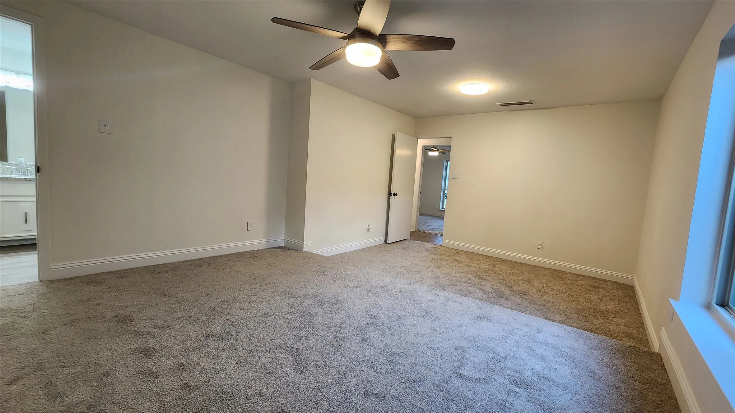 Single Family Residence For Rent in Denton County , 1619 Glenhill Lane, Lewisville, Texas 75077, 3 Bedrooms, 2 Bathrooms, Garage spaces, 2,229 Sqft, built in 1973, Price $2,500, mls#21280728, Real Estate Agent in Lewisville, Homes For Rent in Denton county, Homes For Rent in Lewisville, Realtor in Lewisville Texas, Real Estate Brokerage Independent Realty Texas, Luminita Cordes Realtor
