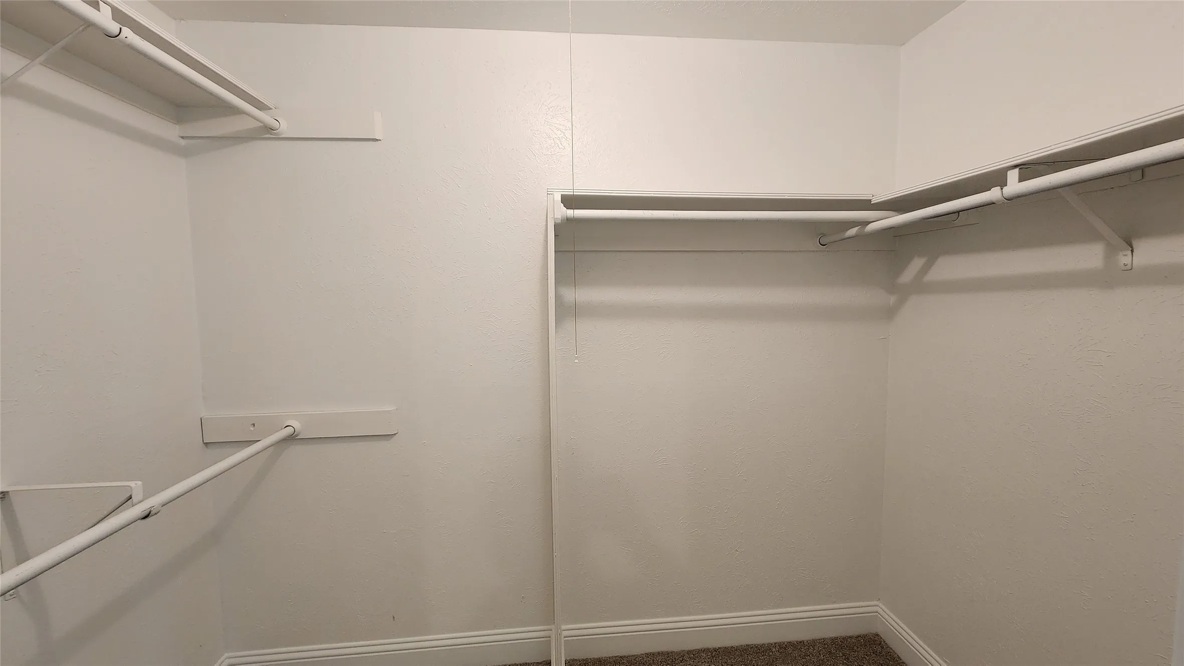 Single Family Residence For Rent in Denton County , 1619 Glenhill Lane, Lewisville, Texas 75077, 3 Bedrooms, 2 Bathrooms, Garage spaces, 2,229 Sqft, built in 1973, Price $2,500, mls#21280728, Real Estate Agent in Lewisville, Homes For Rent in Denton county, Homes For Rent in Lewisville, Realtor in Lewisville Texas, Real Estate Brokerage Independent Realty Texas, Luminita Cordes Realtor