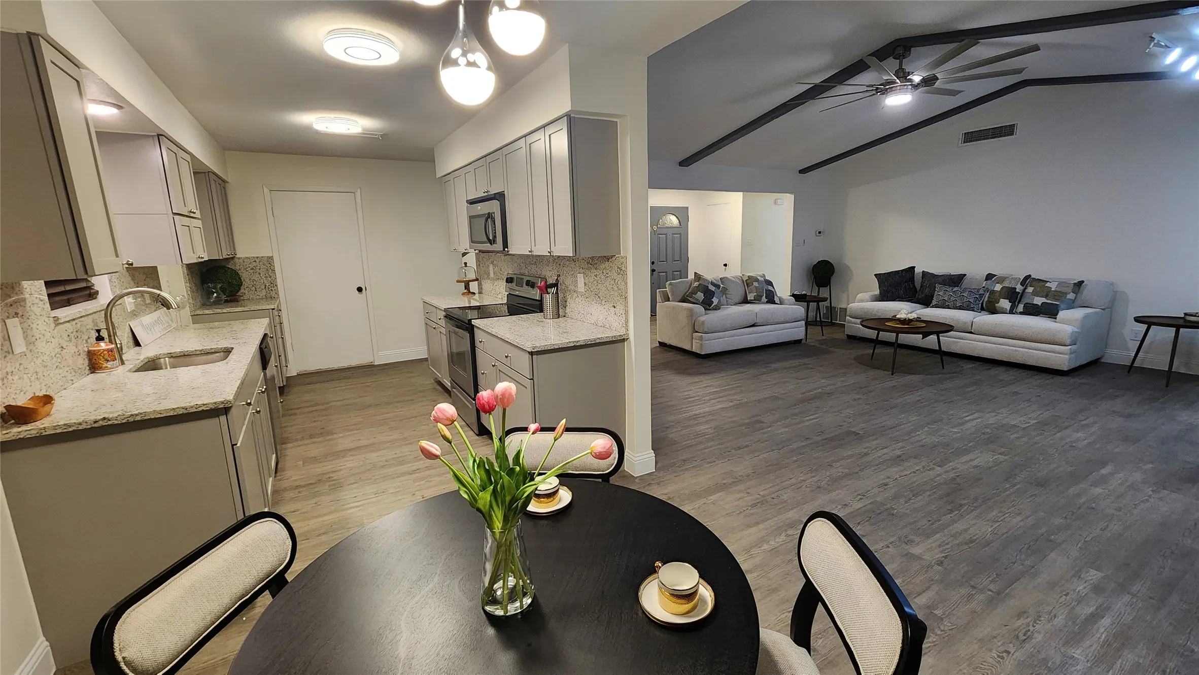 Single Family Residence For Rent in Denton County , 1619 Glenhill Lane, Lewisville, Texas 75077, 3 Bedrooms, 2 Bathrooms, Garage spaces, 2,229 Sqft, built in 1973, Price $2,500, mls#21280728, Real Estate Agent in Lewisville, Homes For Rent in Denton county, Homes For Rent in Lewisville, Realtor in Lewisville Texas, Real Estate Brokerage Independent Realty Texas, Luminita Cordes Realtor