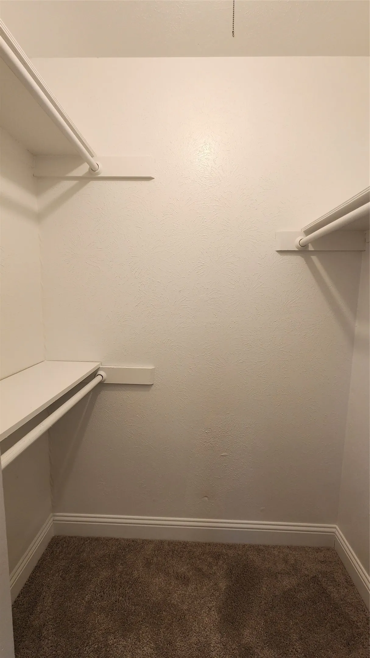 Single Family Residence For Rent in Denton County , 1619 Glenhill Lane, Lewisville, Texas 75077, 3 Bedrooms, 2 Bathrooms, Garage spaces, 2,229 Sqft, built in 1973, Price $2,500, mls#21280728, Real Estate Agent in Lewisville, Homes For Rent in Denton county, Homes For Rent in Lewisville, Realtor in Lewisville Texas, Real Estate Brokerage Independent Realty Texas, Luminita Cordes Realtor
