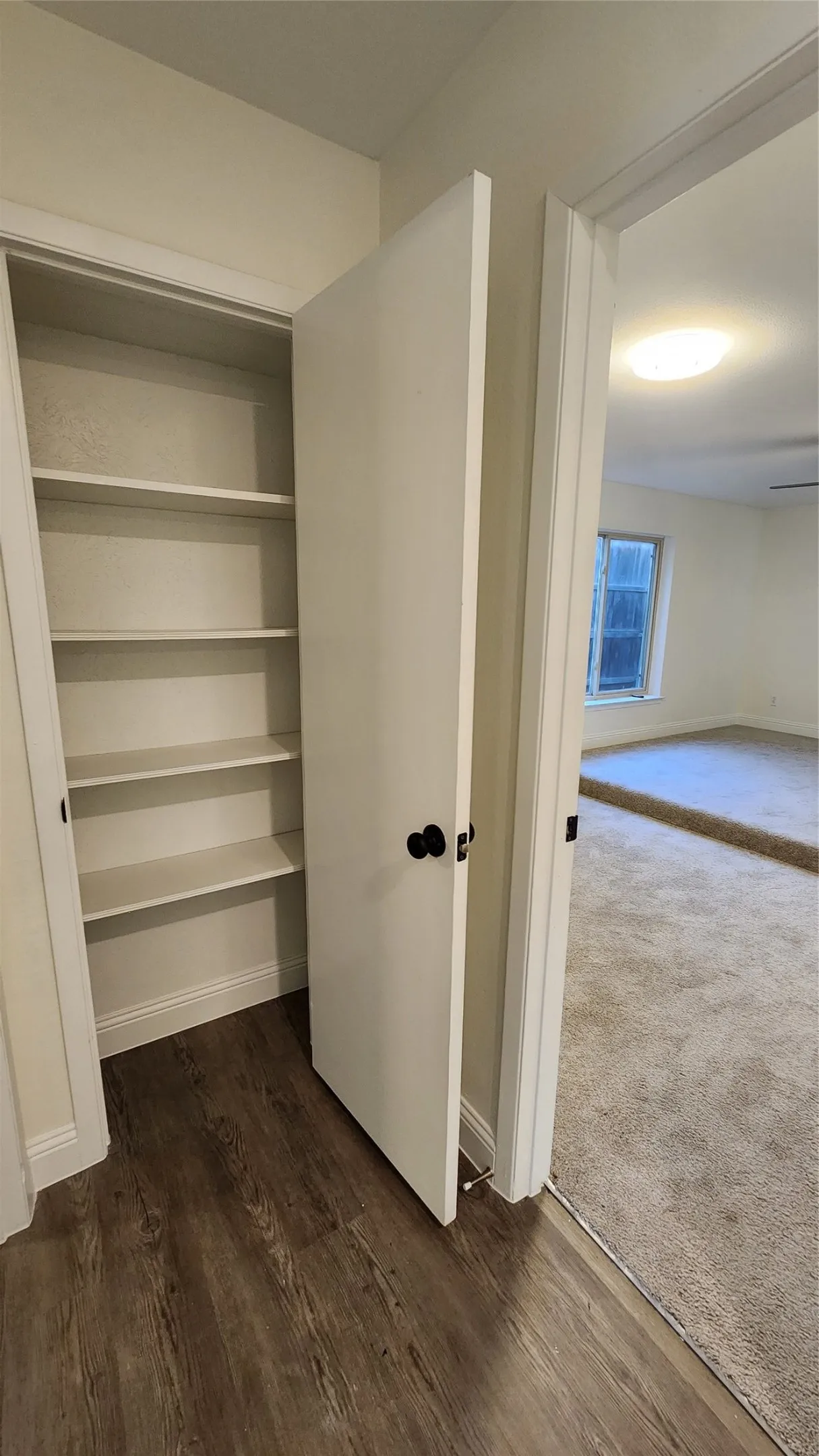 Single Family Residence For Rent in Denton County , 1619 Glenhill Lane, Lewisville, Texas 75077, 3 Bedrooms, 2 Bathrooms, Garage spaces, 2,229 Sqft, built in 1973, Price $2,500, mls#21280728, Real Estate Agent in Lewisville, Homes For Rent in Denton county, Homes For Rent in Lewisville, Realtor in Lewisville Texas, Real Estate Brokerage Independent Realty Texas, Luminita Cordes Realtor