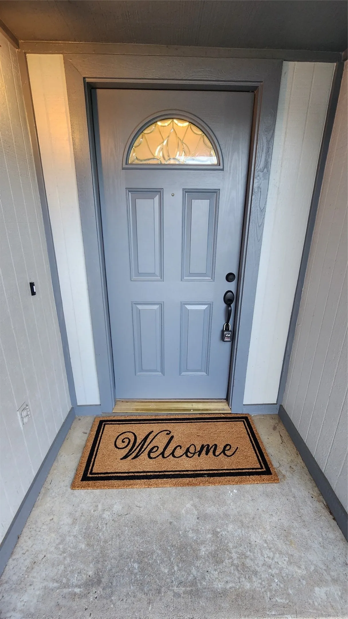 Single Family Residence For Rent in Denton County , 1619 Glenhill Lane, Lewisville, Texas 75077, 3 Bedrooms, 2 Bathrooms, Garage spaces, 2,229 Sqft, built in 1973, Price $2,500, mls#21280728, Real Estate Agent in Lewisville, Homes For Rent in Denton county, Homes For Rent in Lewisville, Realtor in Lewisville Texas, Real Estate Brokerage Independent Realty Texas, Luminita Cordes Realtor
