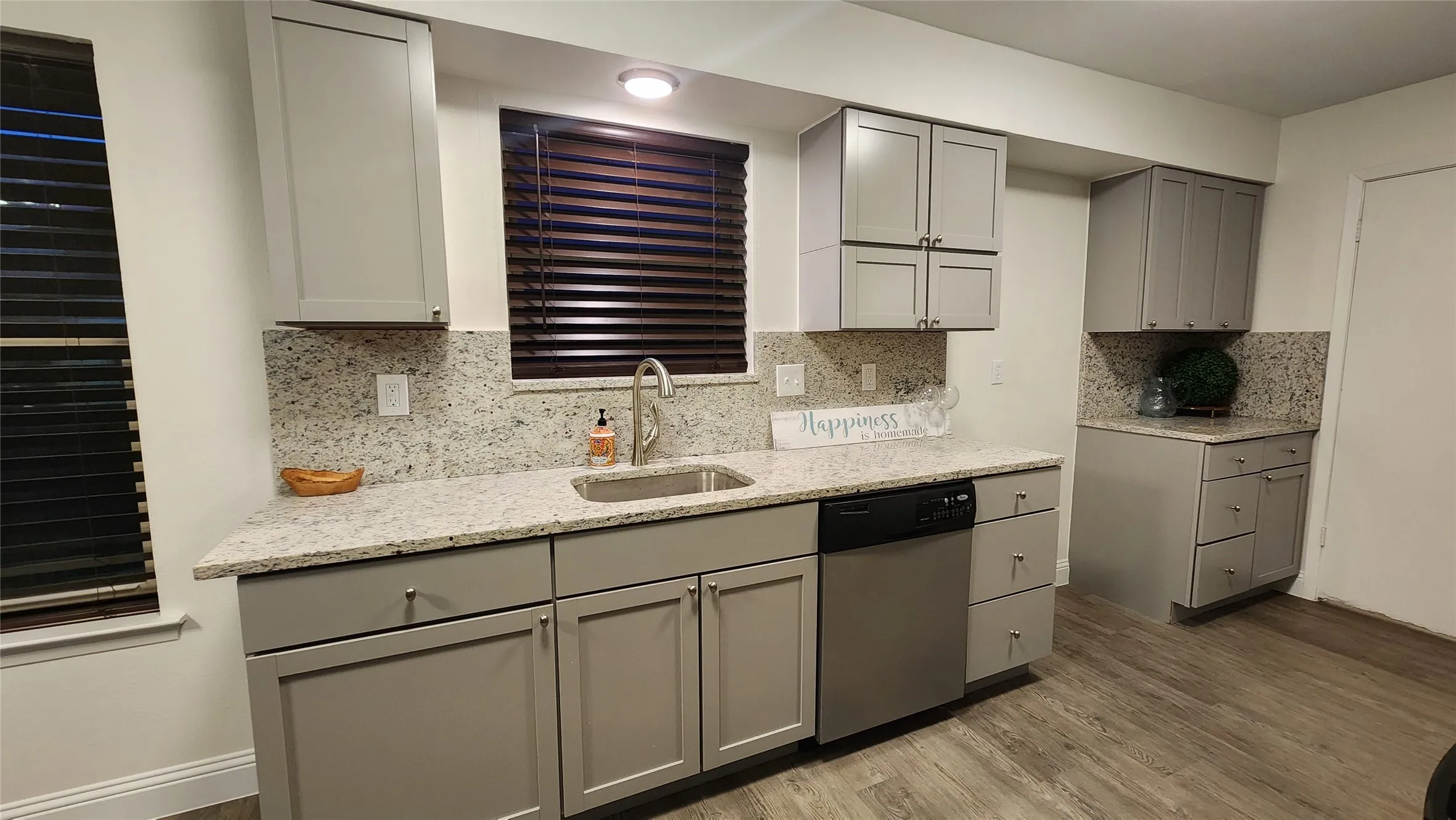 Single Family Residence For Rent in Denton County , 1619 Glenhill Lane, Lewisville, Texas 75077, 3 Bedrooms, 2 Bathrooms, Garage spaces, 2,229 Sqft, built in 1973, Price $2,500, mls#21280728, Real Estate Agent in Lewisville, Homes For Rent in Denton county, Homes For Rent in Lewisville, Realtor in Lewisville Texas, Real Estate Brokerage Independent Realty Texas, Luminita Cordes Realtor