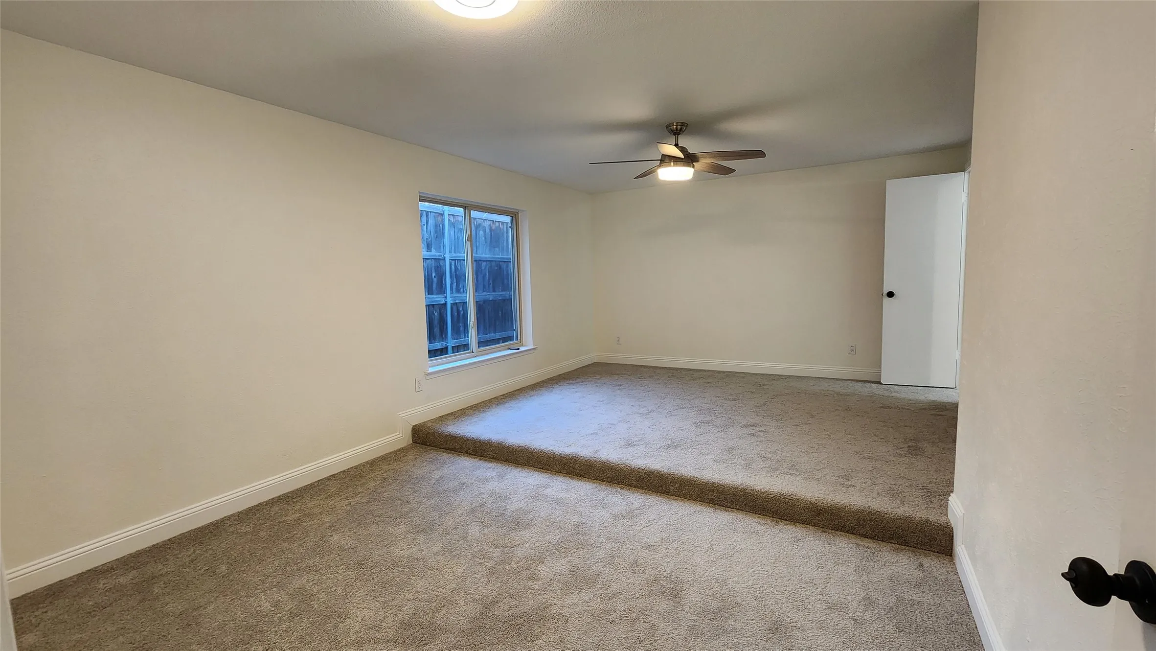Single Family Residence For Rent in Denton County , 1619 Glenhill Lane, Lewisville, Texas 75077, 3 Bedrooms, 2 Bathrooms, Garage spaces, 2,229 Sqft, built in 1973, Price $2,500, mls#21280728, Real Estate Agent in Lewisville, Homes For Rent in Denton county, Homes For Rent in Lewisville, Realtor in Lewisville Texas, Real Estate Brokerage Independent Realty Texas, Luminita Cordes Realtor