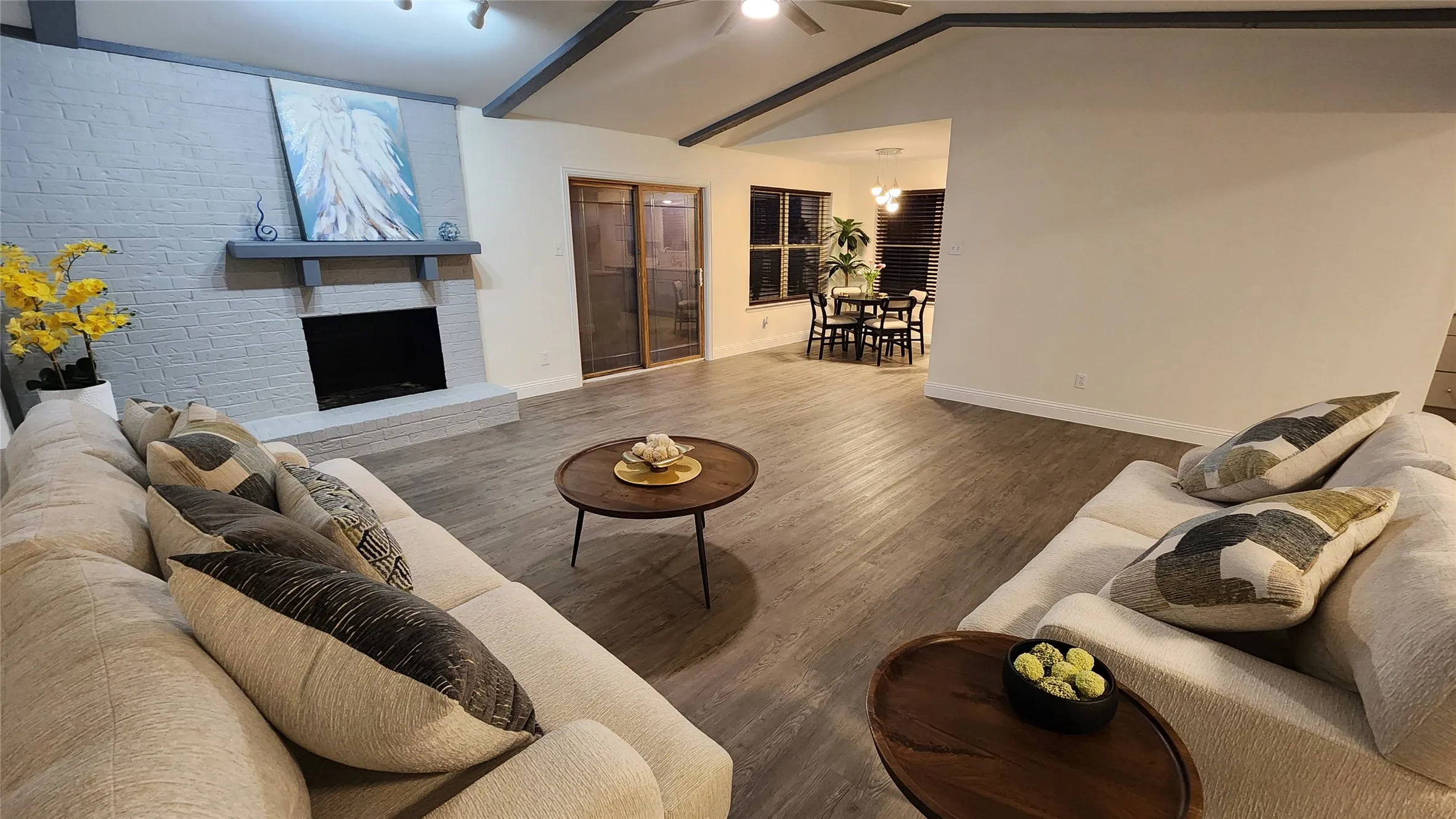 Single Family Residence For Rent in Denton County , 1619 Glenhill Lane, Lewisville, Texas 75077, 3 Bedrooms, 2 Bathrooms, Garage spaces, 2,229 Sqft, built in 1973, Price $2,500, mls#21280728, Real Estate Agent in Lewisville, Homes For Rent in Denton county, Homes For Rent in Lewisville, Realtor in Lewisville Texas, Real Estate Brokerage Independent Realty Texas, Luminita Cordes Realtor