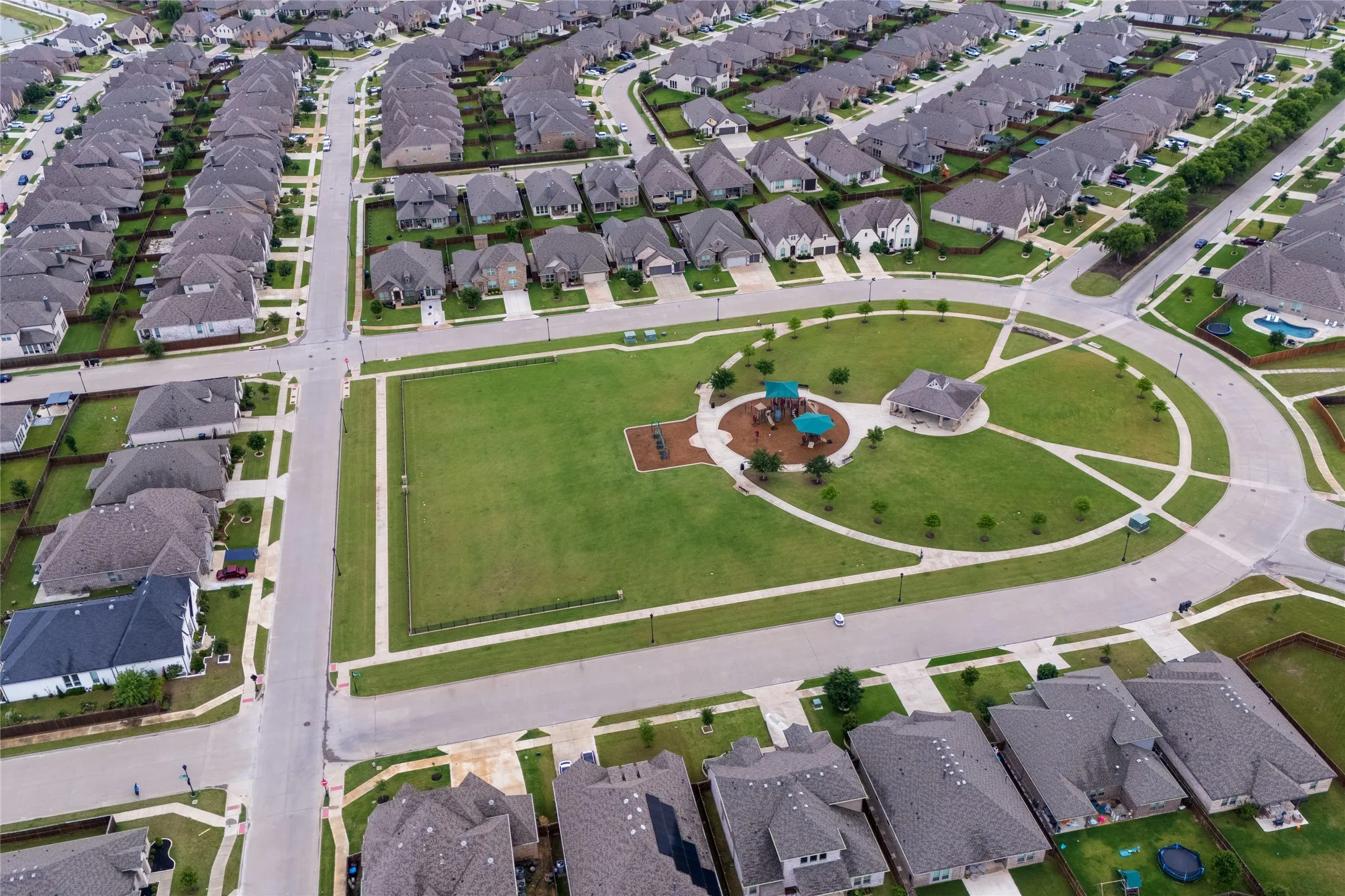 Single Family Residence For Sale in Tarrant County , 12329 Hulson Trail, Fort Worth, Texas 76052, 3 Bedrooms, 2 Bathrooms, 2 Garage spaces, 1,888 Sqft, built in 2021, Price $360,000, mls#21280505, Real Estate Agent in Fort Worth, Homes For Sale in Tarrant county, Homes For Sale in Fort Worth, Realtor in Fort Worth Texas, Real Estate Brokerage Independent Realty Texas, Luminita Cordes Realtor