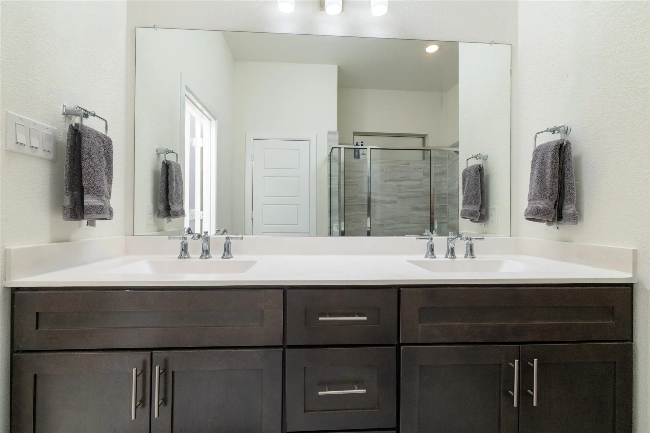 Single Family Residence For Sale in Tarrant County , 12329 Hulson Trail, Fort Worth, Texas 76052, 3 Bedrooms, 2 Bathrooms, 2 Garage spaces, 1,888 Sqft, built in 2021, Price $360,000, mls#21280505, Real Estate Agent in Fort Worth, Homes For Sale in Tarrant county, Homes For Sale in Fort Worth, Realtor in Fort Worth Texas, Real Estate Brokerage Independent Realty Texas, Luminita Cordes Realtor