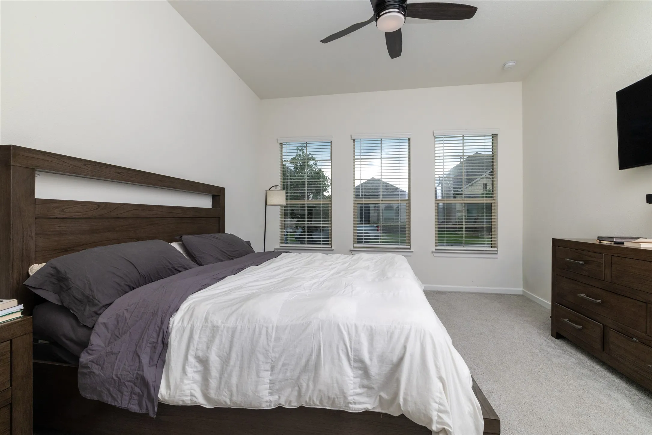 Single Family Residence For Sale in Tarrant County , 12329 Hulson Trail, Fort Worth, Texas 76052, 3 Bedrooms, 2 Bathrooms, 2 Garage spaces, 1,888 Sqft, built in 2021, Price $360,000, mls#21280505, Real Estate Agent in Fort Worth, Homes For Sale in Tarrant county, Homes For Sale in Fort Worth, Realtor in Fort Worth Texas, Real Estate Brokerage Independent Realty Texas, Luminita Cordes Realtor
