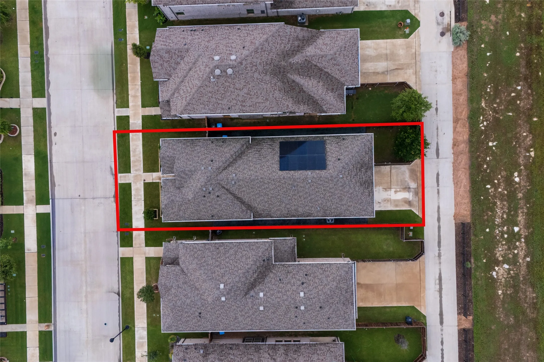 Single Family Residence For Sale in Tarrant County , 12329 Hulson Trail, Fort Worth, Texas 76052, 3 Bedrooms, 2 Bathrooms, 2 Garage spaces, 1,888 Sqft, built in 2021, Price $360,000, mls#21280505, Real Estate Agent in Fort Worth, Homes For Sale in Tarrant county, Homes For Sale in Fort Worth, Realtor in Fort Worth Texas, Real Estate Brokerage Independent Realty Texas, Luminita Cordes Realtor