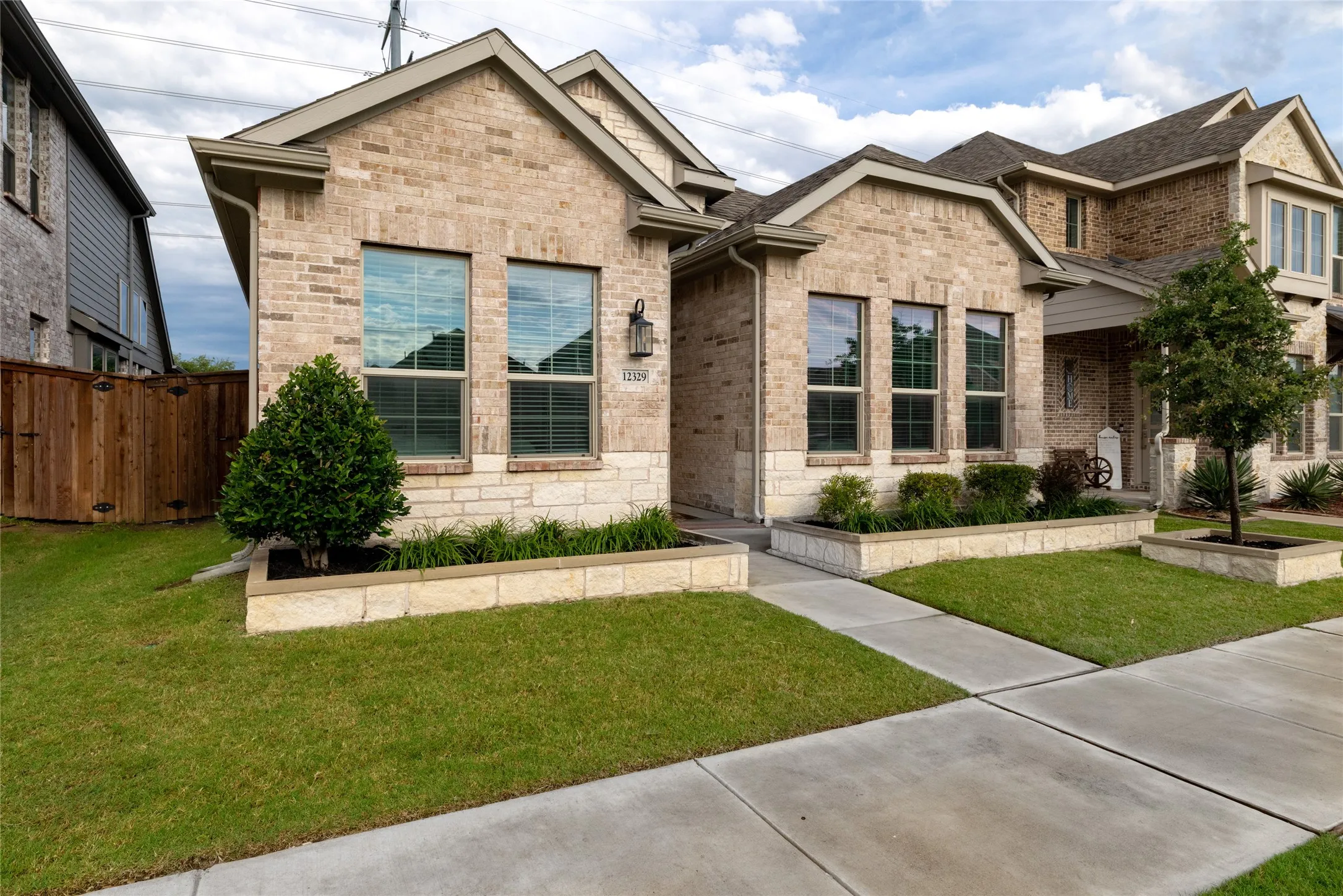 Single Family Residence For Sale in Tarrant County , 12329 Hulson Trail, Fort Worth, Texas 76052, 3 Bedrooms, 2 Bathrooms, 2 Garage spaces, 1,888 Sqft, built in 2021, Price $360,000, mls#21280505, Real Estate Agent in Fort Worth, Homes For Sale in Tarrant county, Homes For Sale in Fort Worth, Realtor in Fort Worth Texas, Real Estate Brokerage Independent Realty Texas, Luminita Cordes Realtor