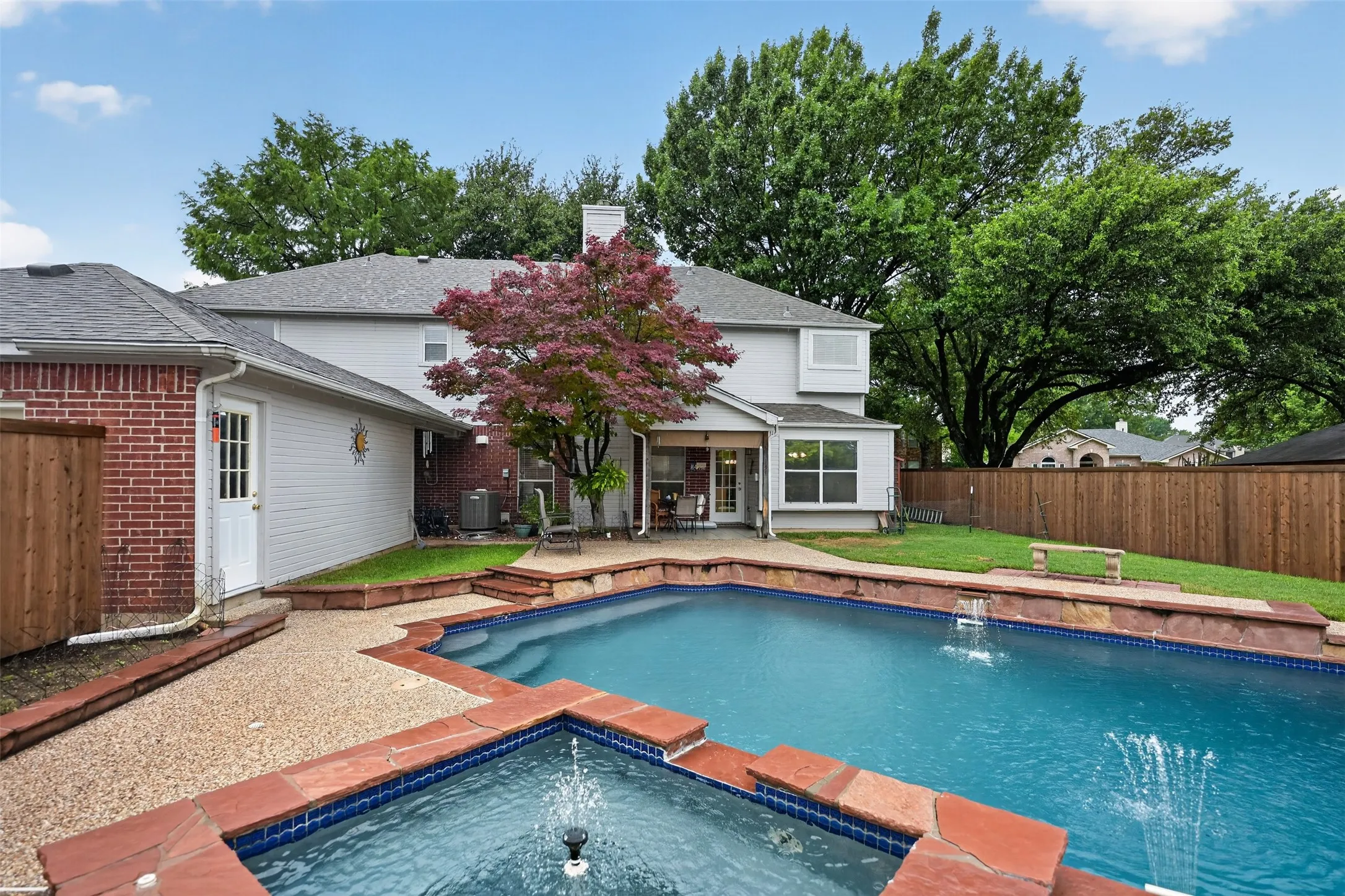 Single Family Residence For Sale in Collin County , 805 Fall Drive, Allen, Texas 75002, 4 Bedroom, 3 Bathroom, 2 Garage spaces, 2,779 Sqft, built in 1987, mls#21278660, Real Estate Agent in Allen, Homes For Sale in Collin county, Homes For Sale in Allen, Realtor in Allen Texas, Real Estate Brokerage Independent Realty Texas, Luminita Cordes Realtor