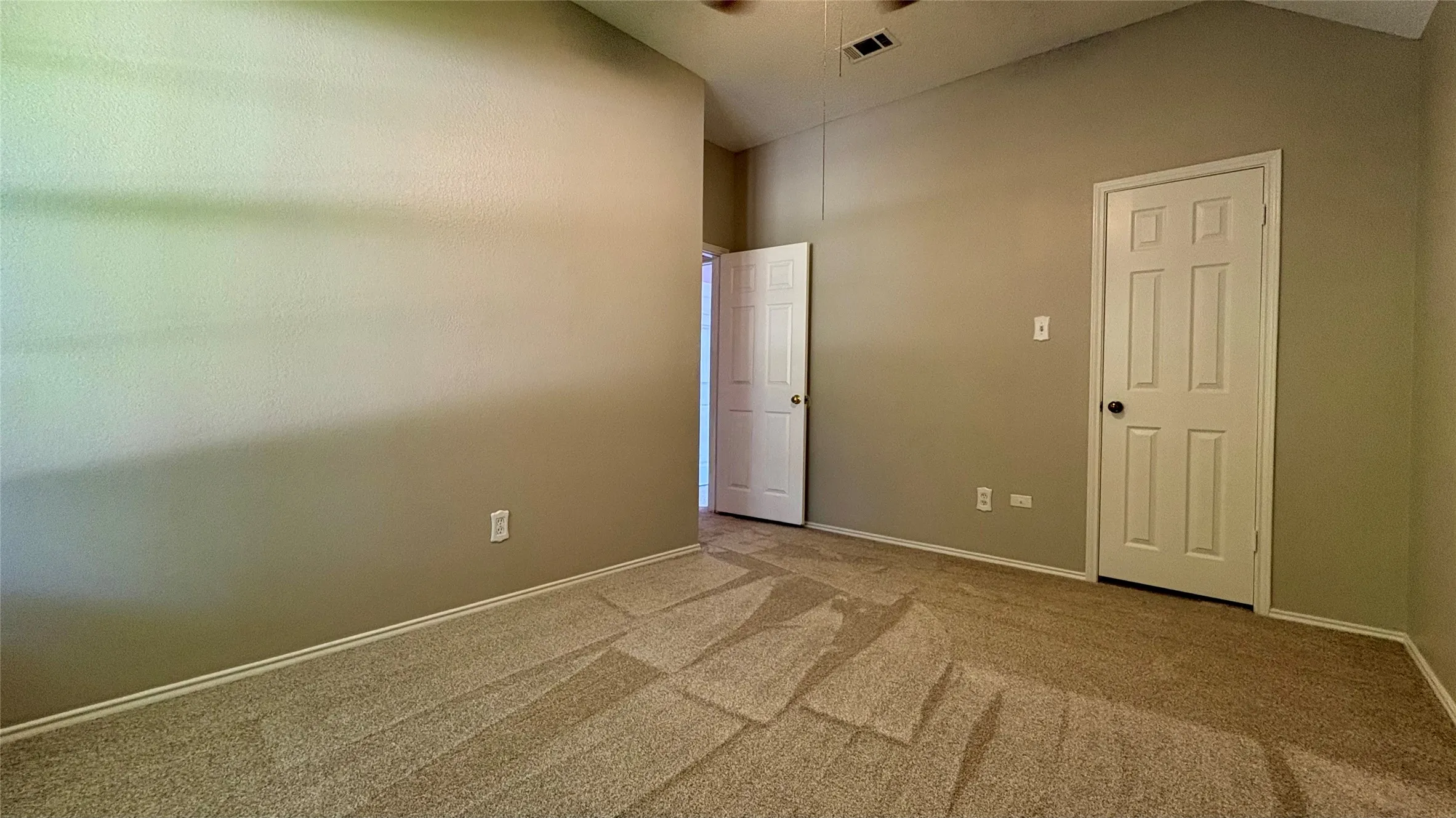 Single Family Residence For Sale in Collin County , 805 Fall Drive, Allen, Texas 75002, 4 Bedroom, 3 Bathroom, 2 Garage spaces, 2,779 Sqft, built in 1987, mls#21278660, Real Estate Agent in Allen, Homes For Sale in Collin county, Homes For Sale in Allen, Realtor in Allen Texas, Real Estate Brokerage Independent Realty Texas, Luminita Cordes Realtor