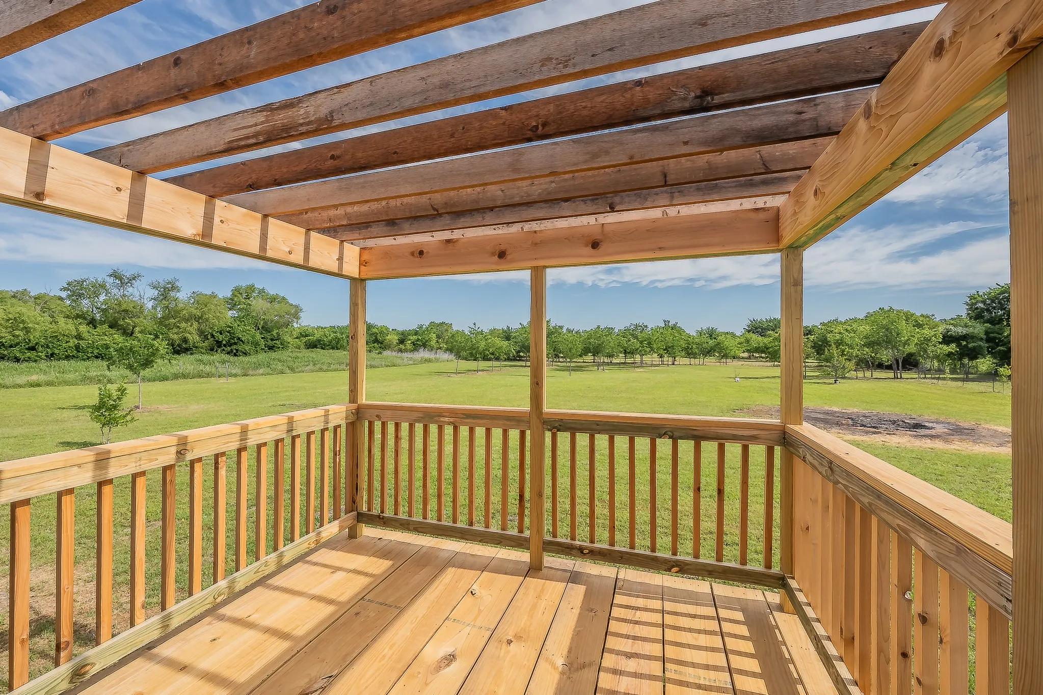 Mobile Home For Sale in Denton County , 18035 Brookfield Drive, Justin, Texas 76247, 3 Bedrooms, 2 Bathrooms, Garage spaces, 1,216 Sqft, built in 2016, Price $485,000, mls#21280439, Real Estate Agent in Justin, Homes For Sale in Denton county, Homes For Sale in Justin, Realtor in Justin Texas, Real Estate Brokerage Independent Realty Texas, Luminita Cordes Realtor