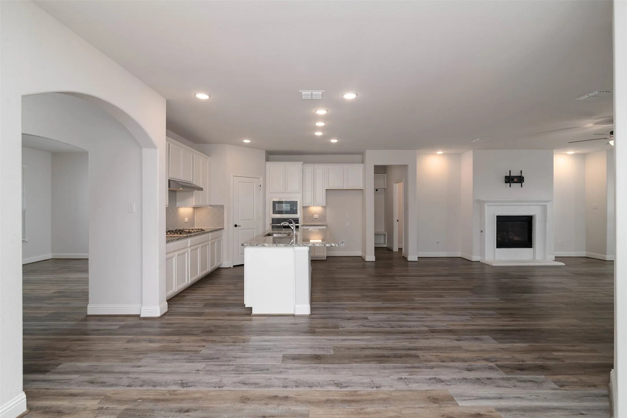 Single Family Residence For Rent in Denton County , 4532 Westminster Avenue, Celina, Texas 76227, 4 Bedroom, 4 Bathroom, 3 Garage spaces, 2,558 Sqft, built in 2020, Price $2,895, mls#21280748, Real Estate Agent in Celina, Homes For Rent in Denton county, Homes For Rent in Celina, Realtor in Celina Texas, Real Estate Brokerage Independent Realty Texas, Luminita Cordes Realtor