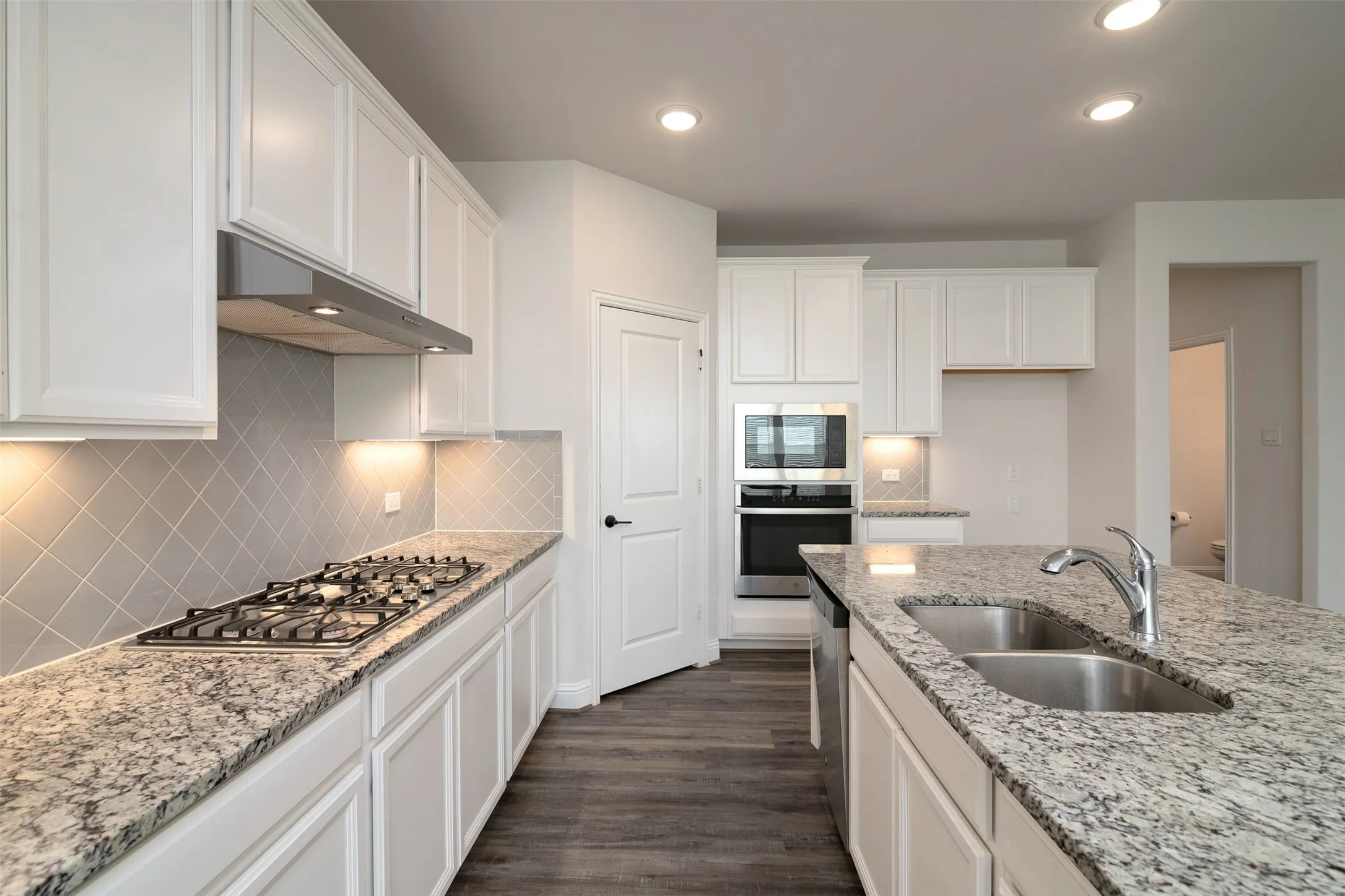 Single Family Residence For Rent in Denton County , 4532 Westminster Avenue, Celina, Texas 76227, 4 Bedroom, 4 Bathroom, 3 Garage spaces, 2,558 Sqft, built in 2020, Price $2,895, mls#21280748, Real Estate Agent in Celina, Homes For Rent in Denton county, Homes For Rent in Celina, Realtor in Celina Texas, Real Estate Brokerage Independent Realty Texas, Luminita Cordes Realtor