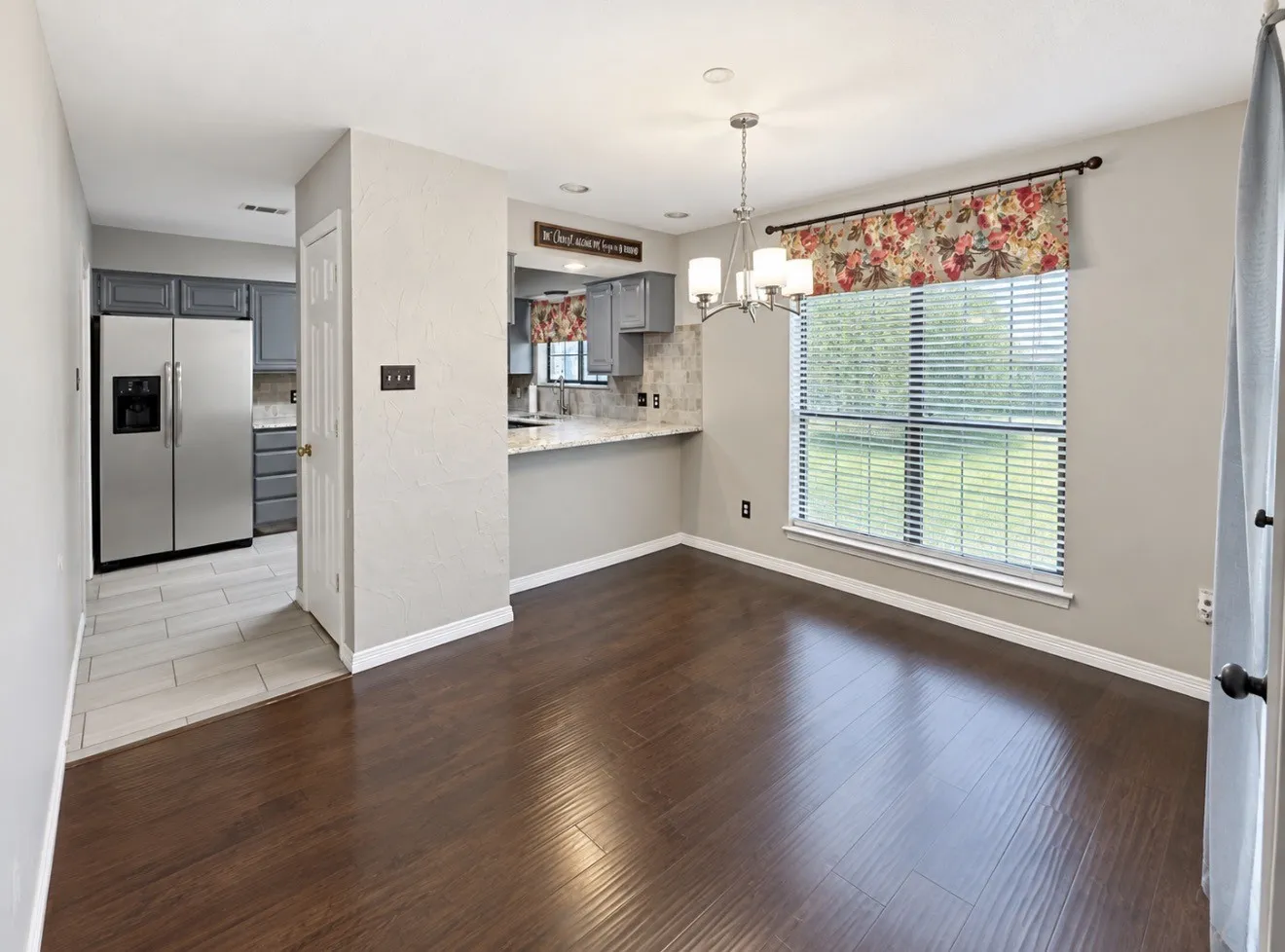 Single Family Residence For Rent in Tarrant County , 2 Hastings Court, Mansfield, Texas 76063, 3 Bedroom, 2 Bathroom, 2 Garage spaces, 1,440 Sqft, built in 1991, mls#21266648, Real Estate Agent in Mansfield, Homes For Rent in Tarrant county, Homes For Rent in Mansfield, Realtor in Mansfield Texas, Real Estate Brokerage Independent Realty Texas, Luminita Cordes Realtor