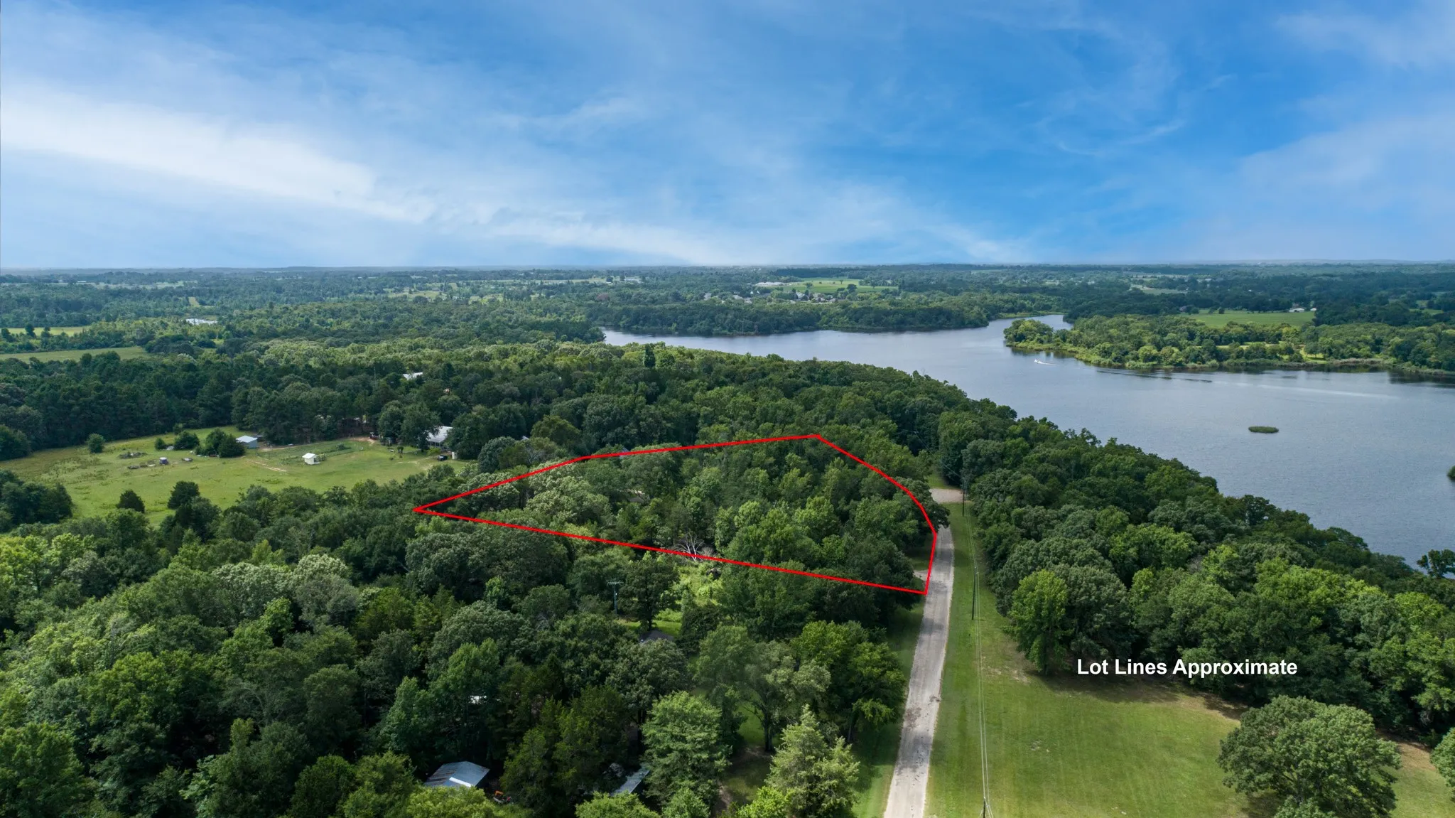 Single Family Residence For Sale in Van Zandt County , 875 Arnold Paul Road, Canton, Texas 75103, 4 Bedroom, 3 Bathroom, 3 Garage spaces, 2,706 Sqft, built in 2004, mls#21274181, Real Estate Agent in Canton, Homes For Sale in Van Zandt county, Homes For Sale in Canton, Realtor in Canton Texas, Real Estate Brokerage Independent Realty Texas, Luminita Cordes Realtor