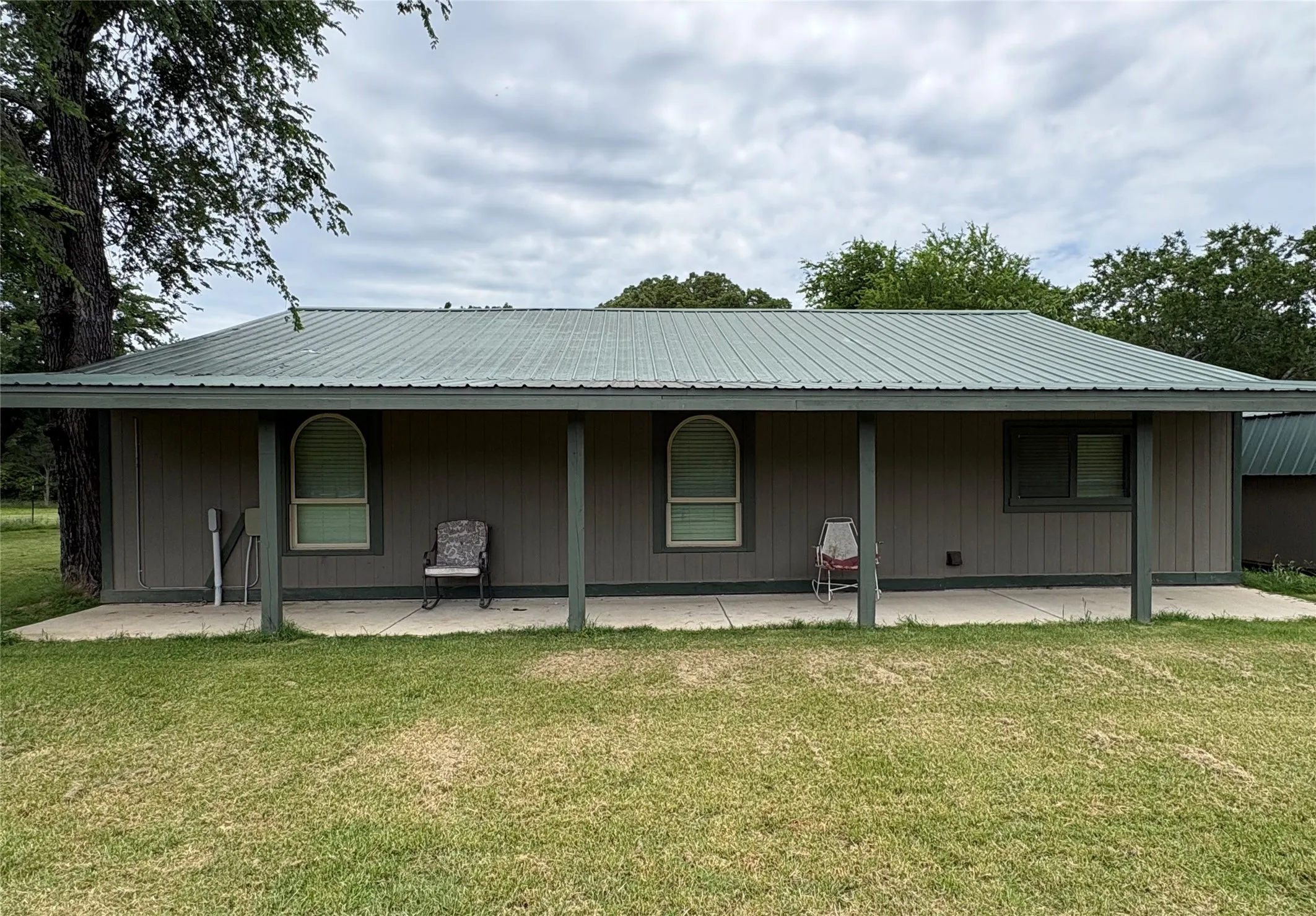 Single Family Residence For Sale in Hopkins County , 2212 County Road 4128, Cumby, Texas 75433, 2 Bedrooms, 1 Bathroom, Garage spaces, 1,394 Sqft, built in 2023, Price $775,000, mls#21272183, Real Estate Agent in Cumby, Homes For Sale in Hopkins county, Homes For Sale in Cumby, Realtor in Cumby Texas, Real Estate Brokerage Independent Realty Texas, Luminita Cordes Realtor