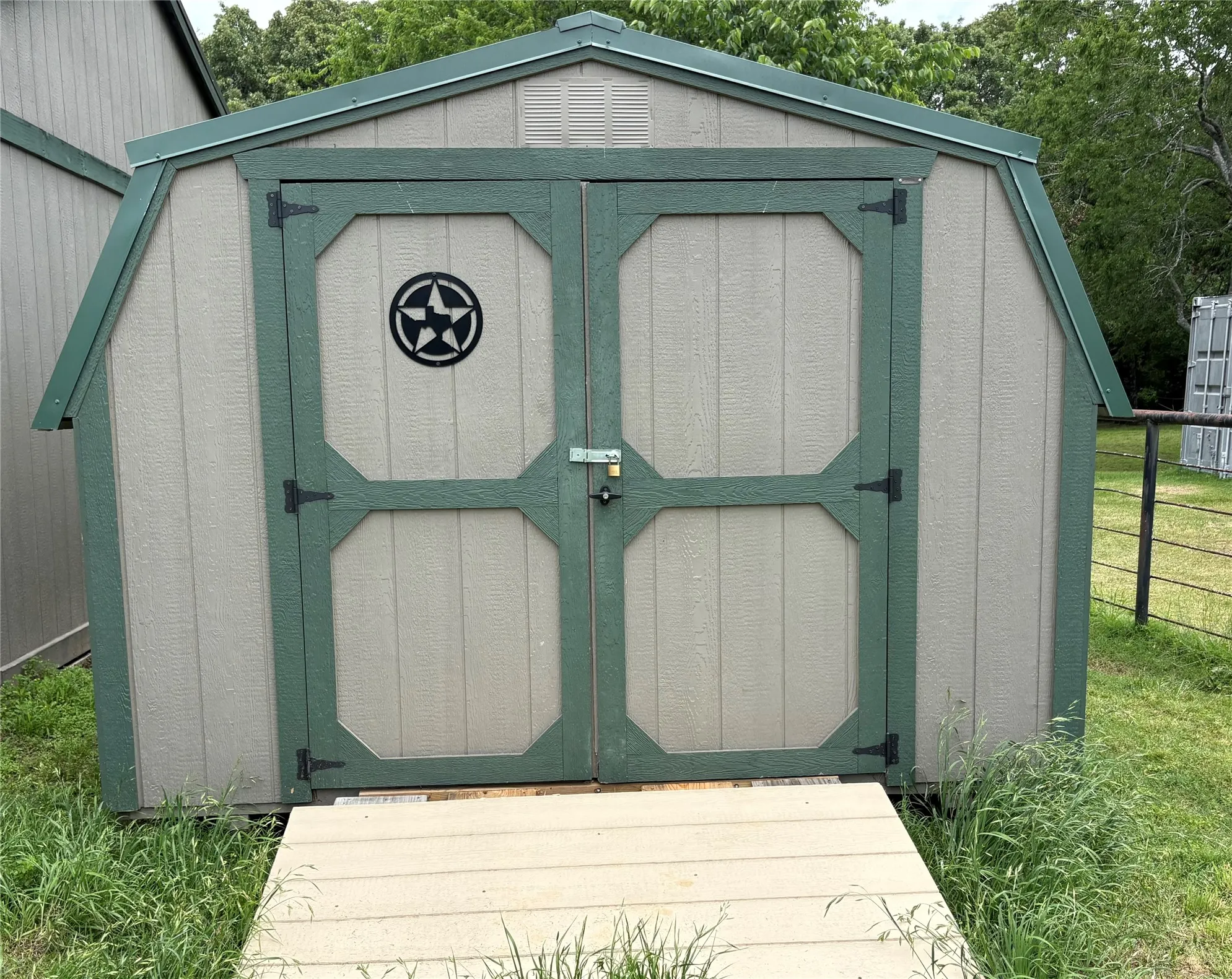 Single Family Residence For Sale in Hopkins County , 2212 County Road 4128, Cumby, Texas 75433, 2 Bedrooms, 1 Bathroom, Garage spaces, 1,394 Sqft, built in 2023, Price $775,000, mls#21272183, Real Estate Agent in Cumby, Homes For Sale in Hopkins county, Homes For Sale in Cumby, Realtor in Cumby Texas, Real Estate Brokerage Independent Realty Texas, Luminita Cordes Realtor