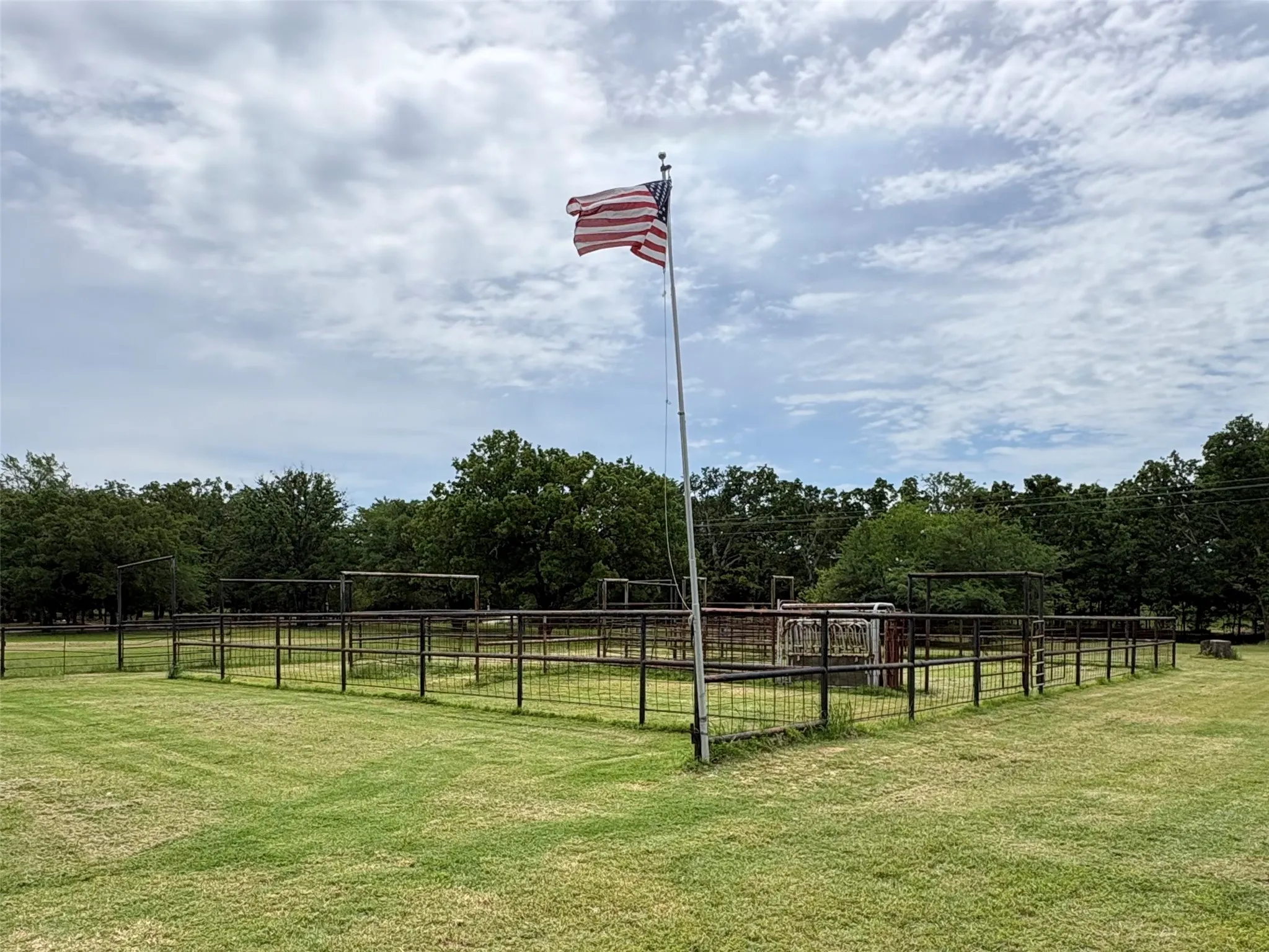Single Family Residence For Sale in Hopkins County , 2212 County Road 4128, Cumby, Texas 75433, 2 Bedrooms, 1 Bathroom, Garage spaces, 1,394 Sqft, built in 2023, Price $775,000, mls#21272183, Real Estate Agent in Cumby, Homes For Sale in Hopkins county, Homes For Sale in Cumby, Realtor in Cumby Texas, Real Estate Brokerage Independent Realty Texas, Luminita Cordes Realtor